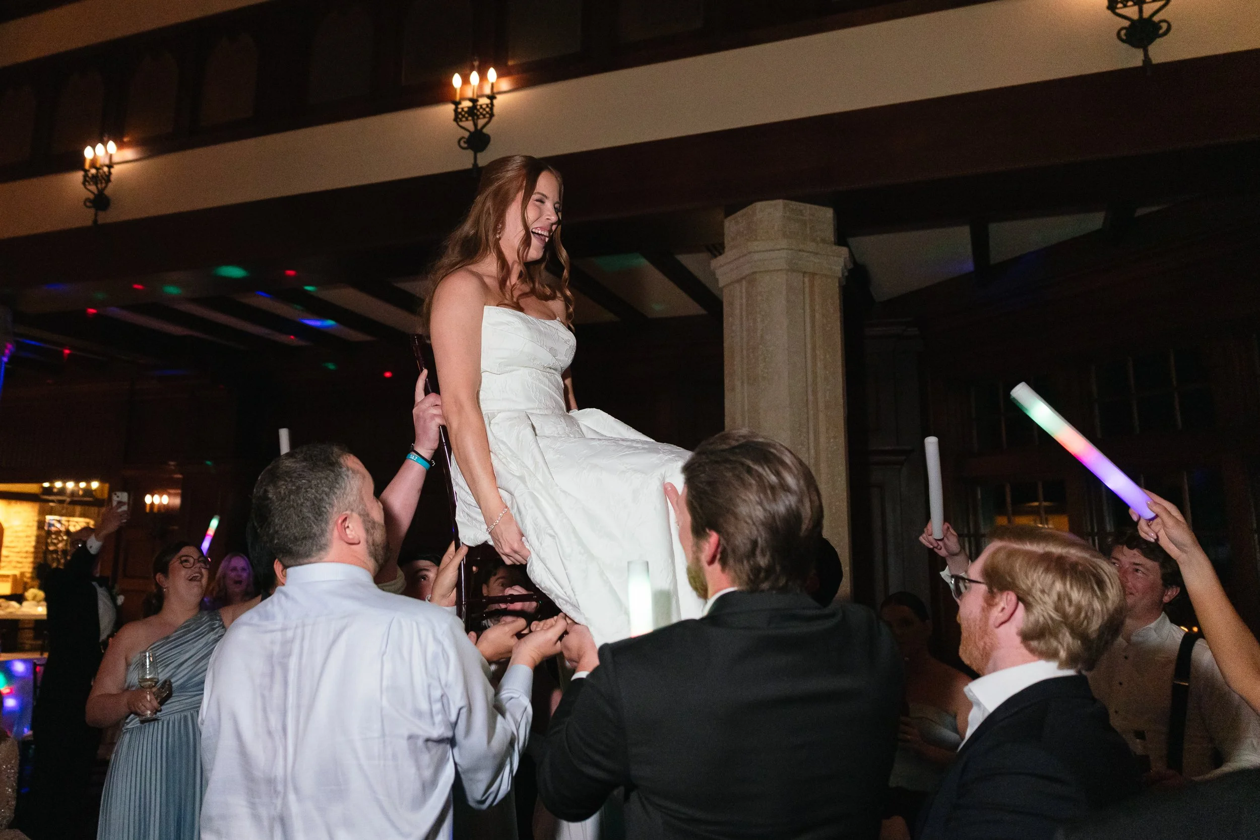 St.MatthewCatholicChurch_ClubAtLongview_CharlotteFilmWeddingPhotographer_ParksPictures