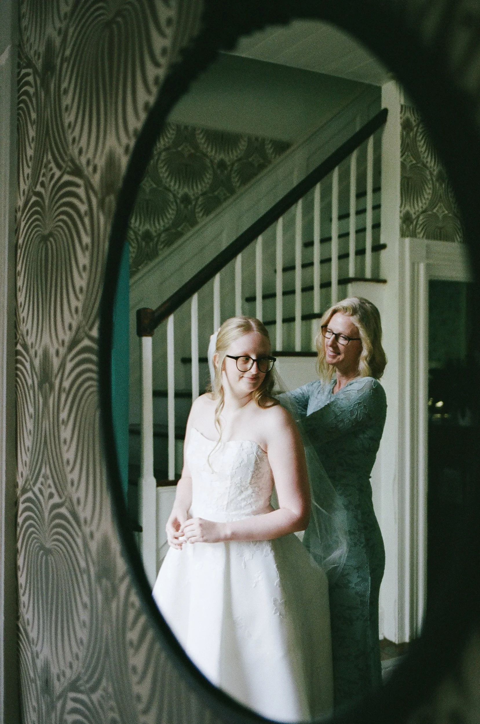 ClemsonAlumniWedding_RobertsonHomesteadRockHillSC_FilmPhotographer_ParksPictures