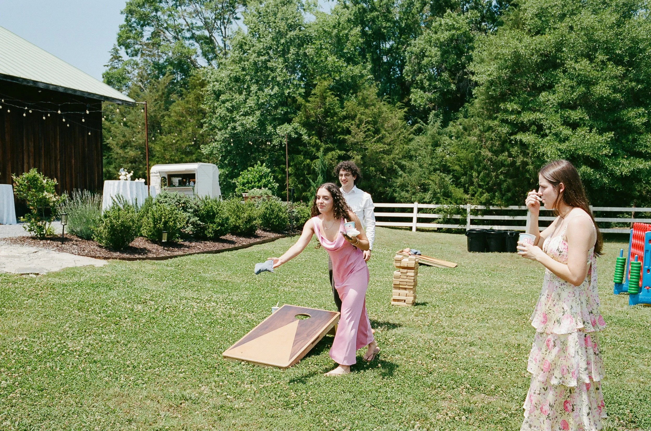 ClemsonAlumniWedding_RobertsonHomesteadRockHillSC_FilmPhotographer_ParksPictures