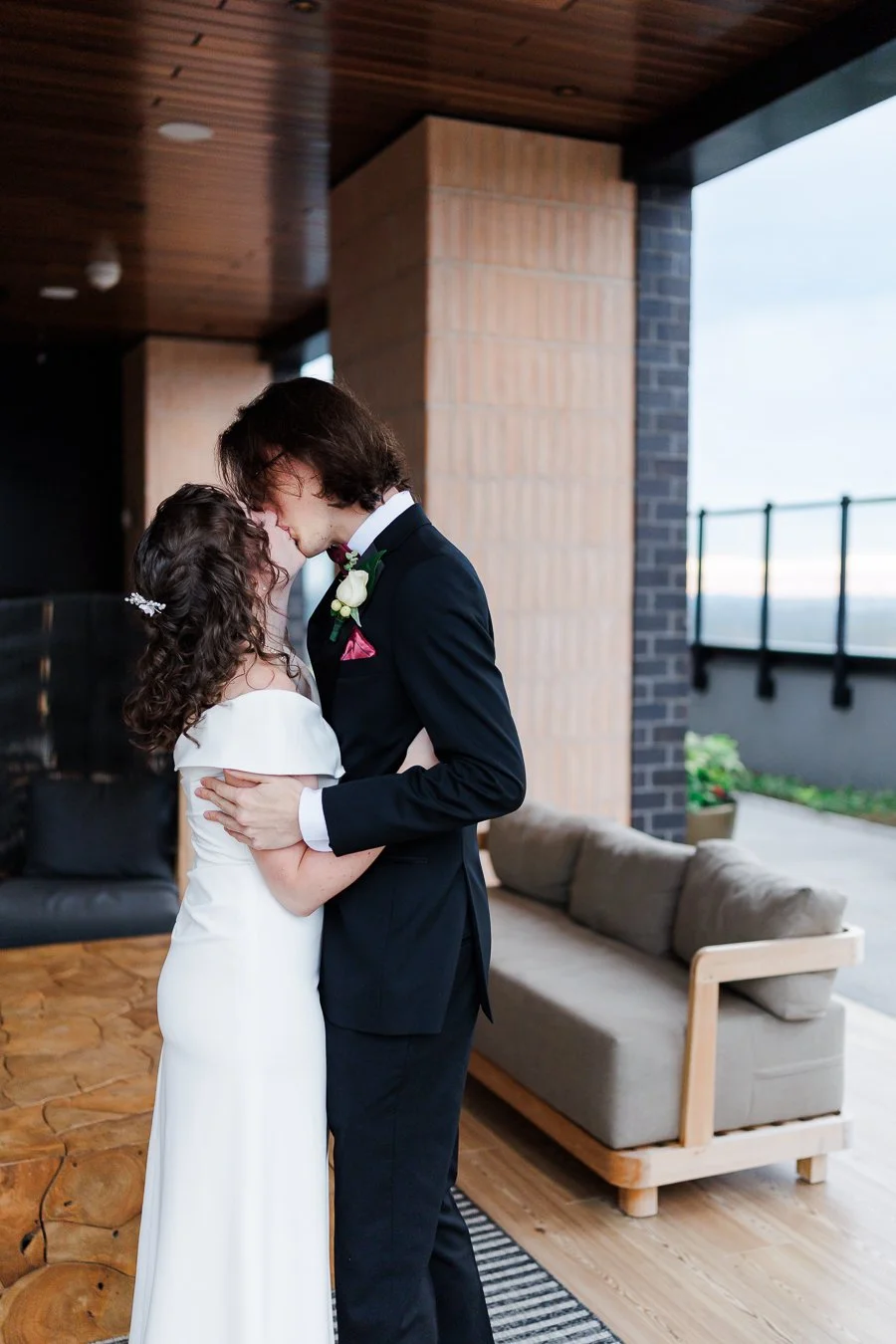 Wedding at Kingston South End by Charlotte wedding photographer ParksPictures