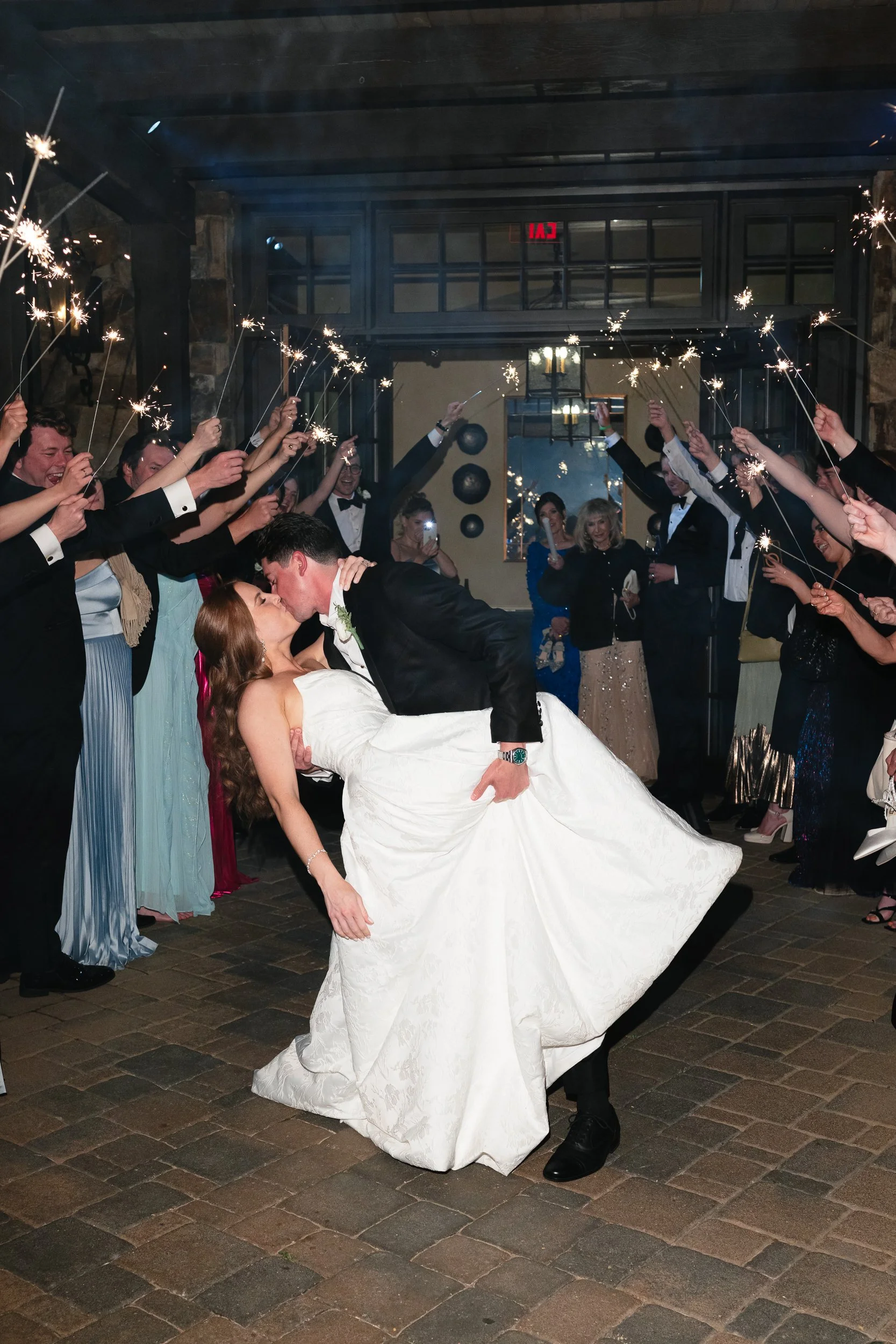 St.MatthewCatholicChurch_ClubAtLongview_CharlotteFilmWeddingPhotographer_ParksPictures