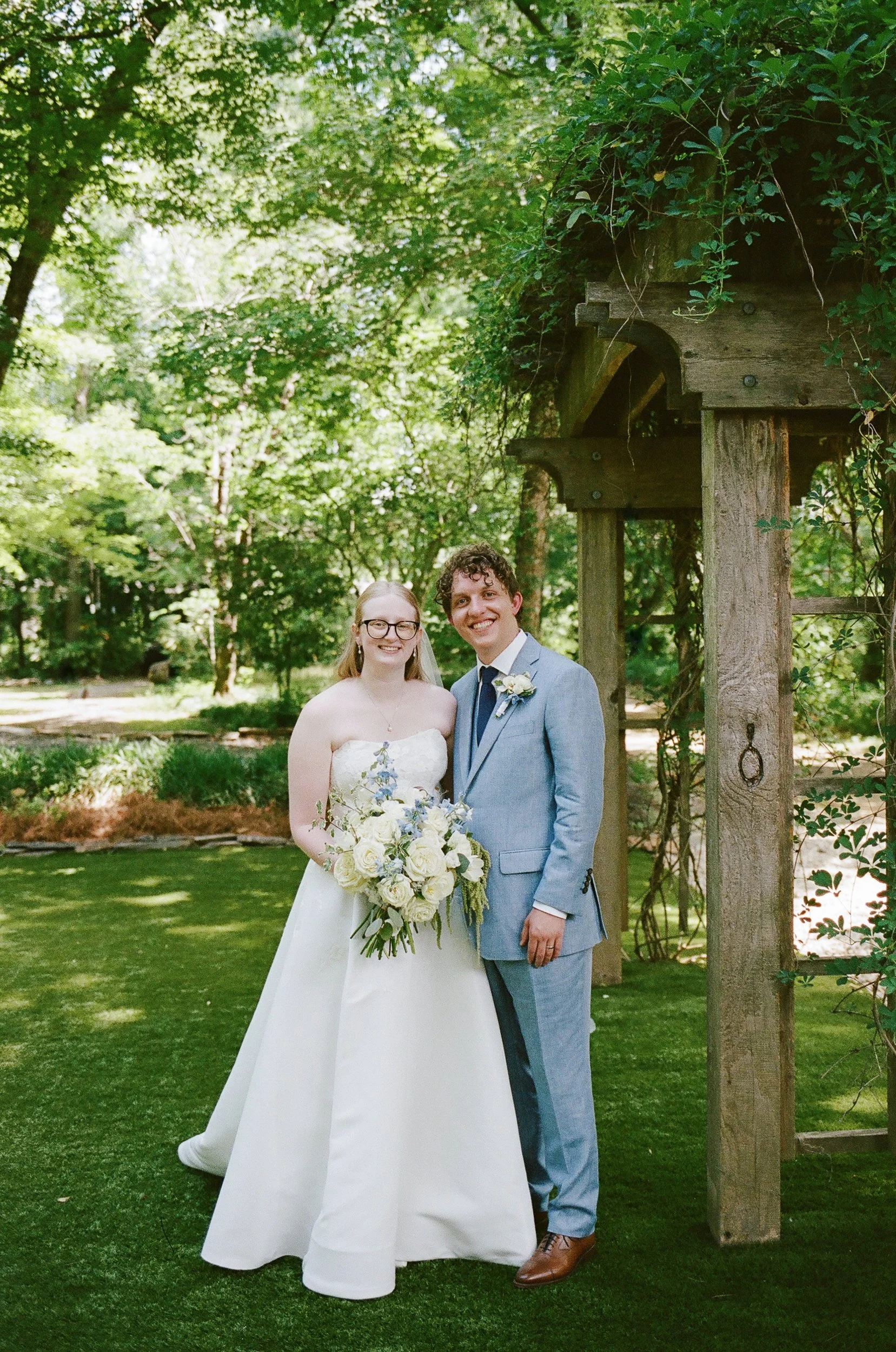 ClemsonAlumniWedding_RobertsonHomesteadRockHillSC_FilmPhotographer_ParksPictures