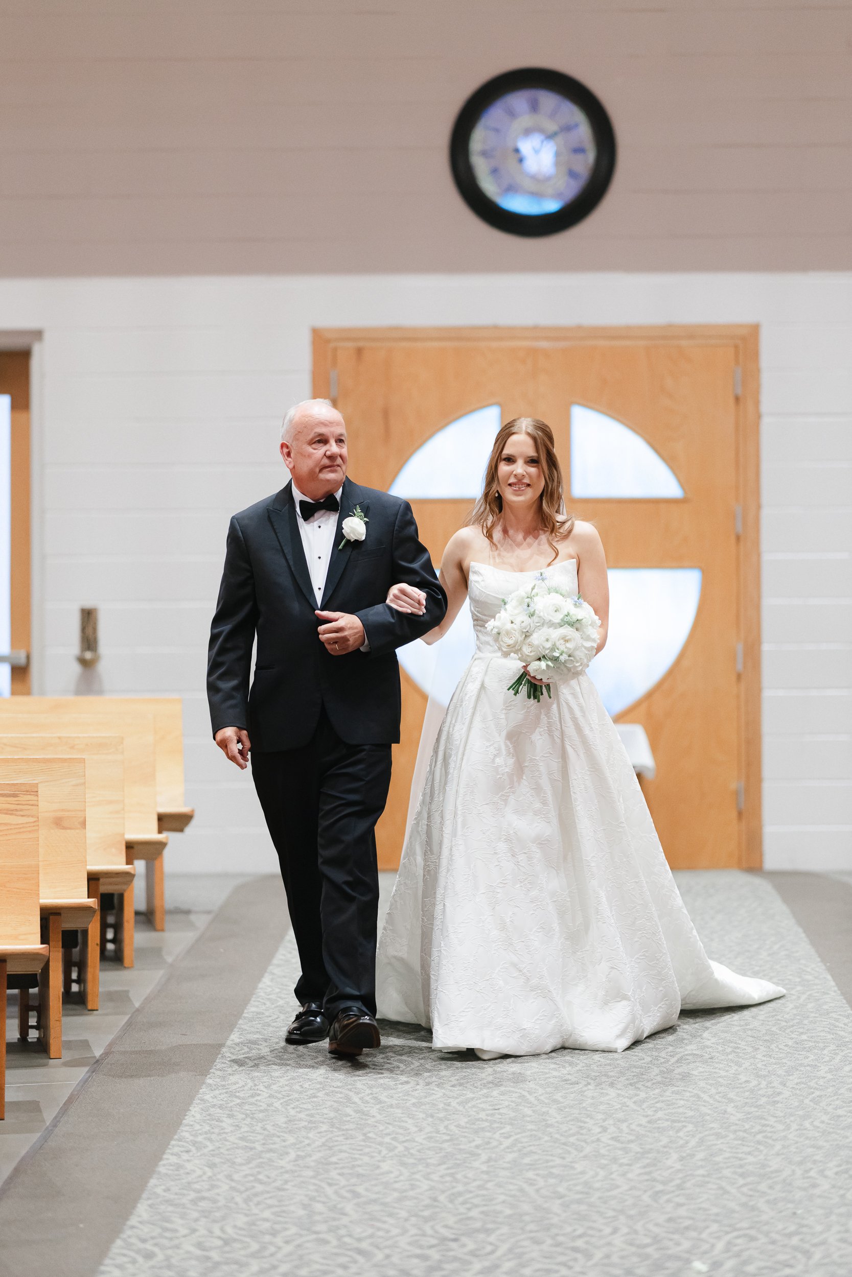 StGabrielCatholicChurch_LongviewCountryClub_CharlotteWeddingPhotographer_ParksPictures-42.jpg