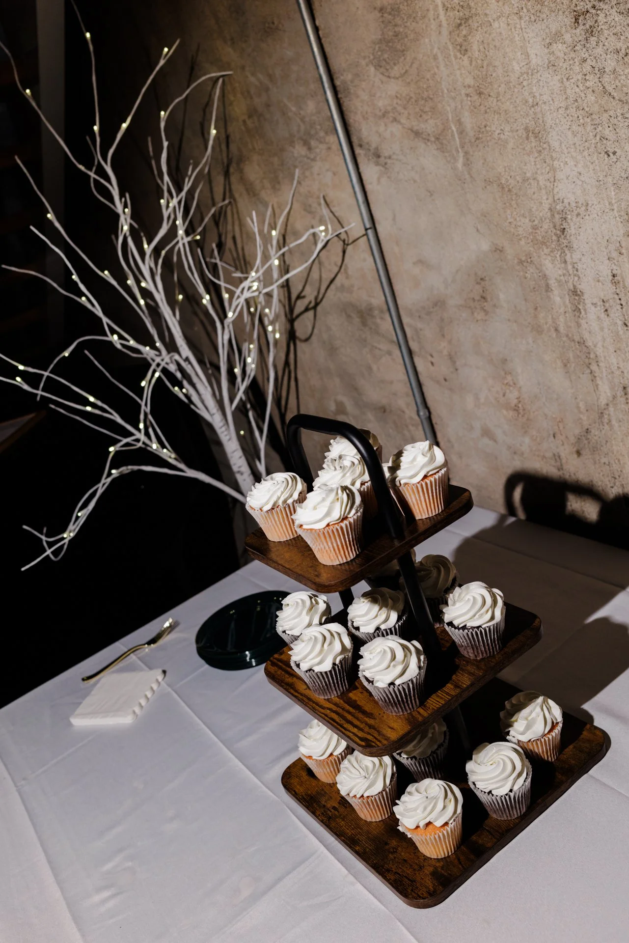 TheLongRoom_PlazaMidwood_CharlotteNCBestFilmWeddingPhotographers_ParksPictures_MichaelParks