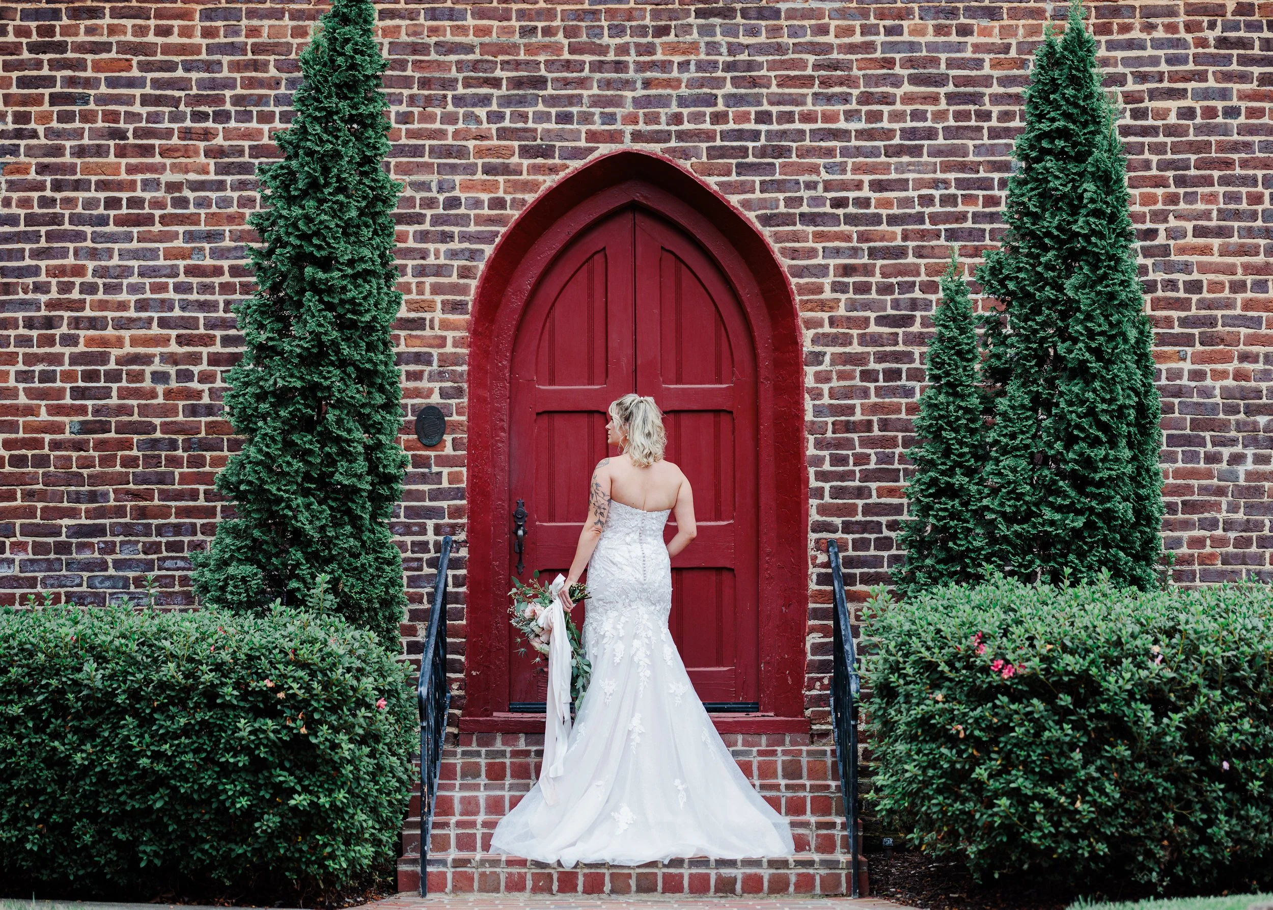 CharlotteBestNCWeddingPhotographer_TheRaftersHistoricStMarks_ParksPictures_HuntersvilleNC.jpg