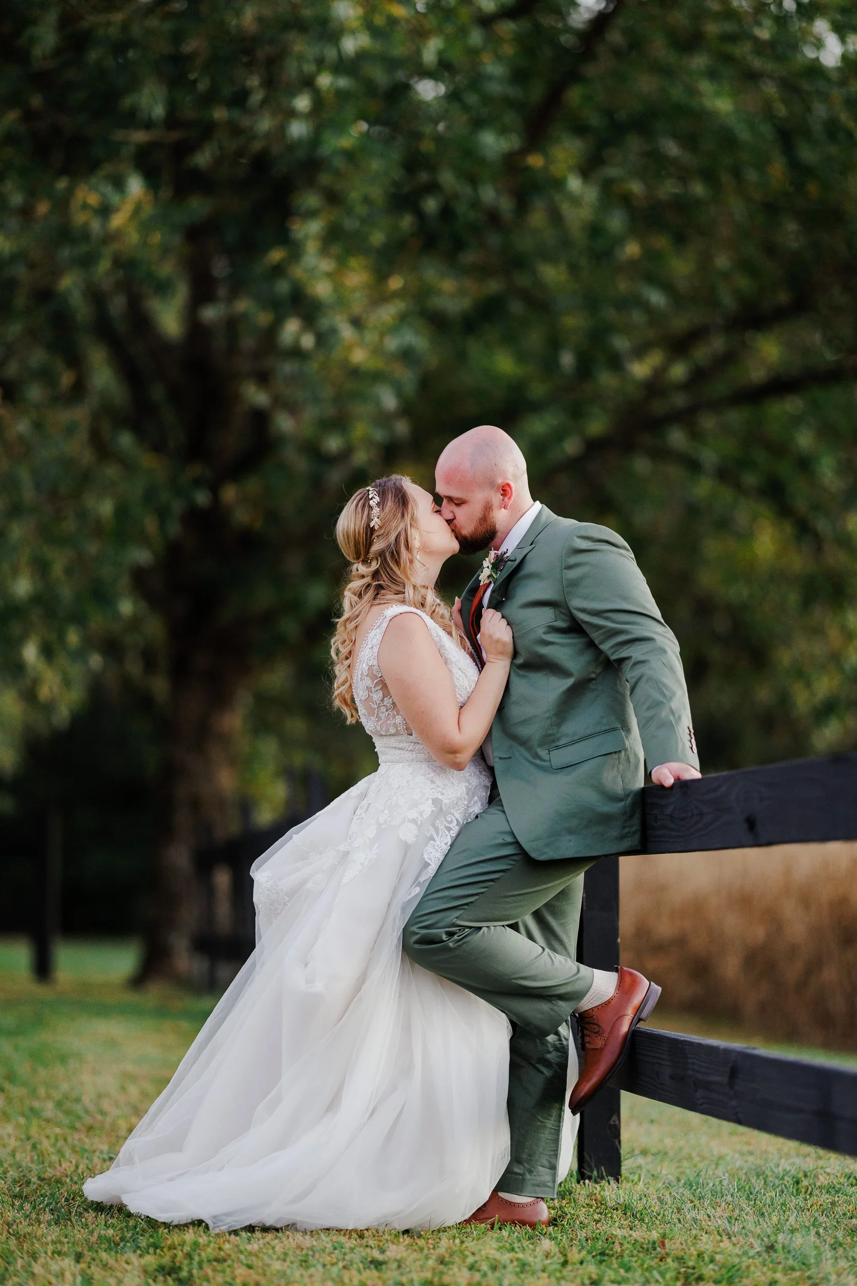 CharlotteWeddingPhotographer_ILBellaGardensWedding_ParksPictures-46.jpg