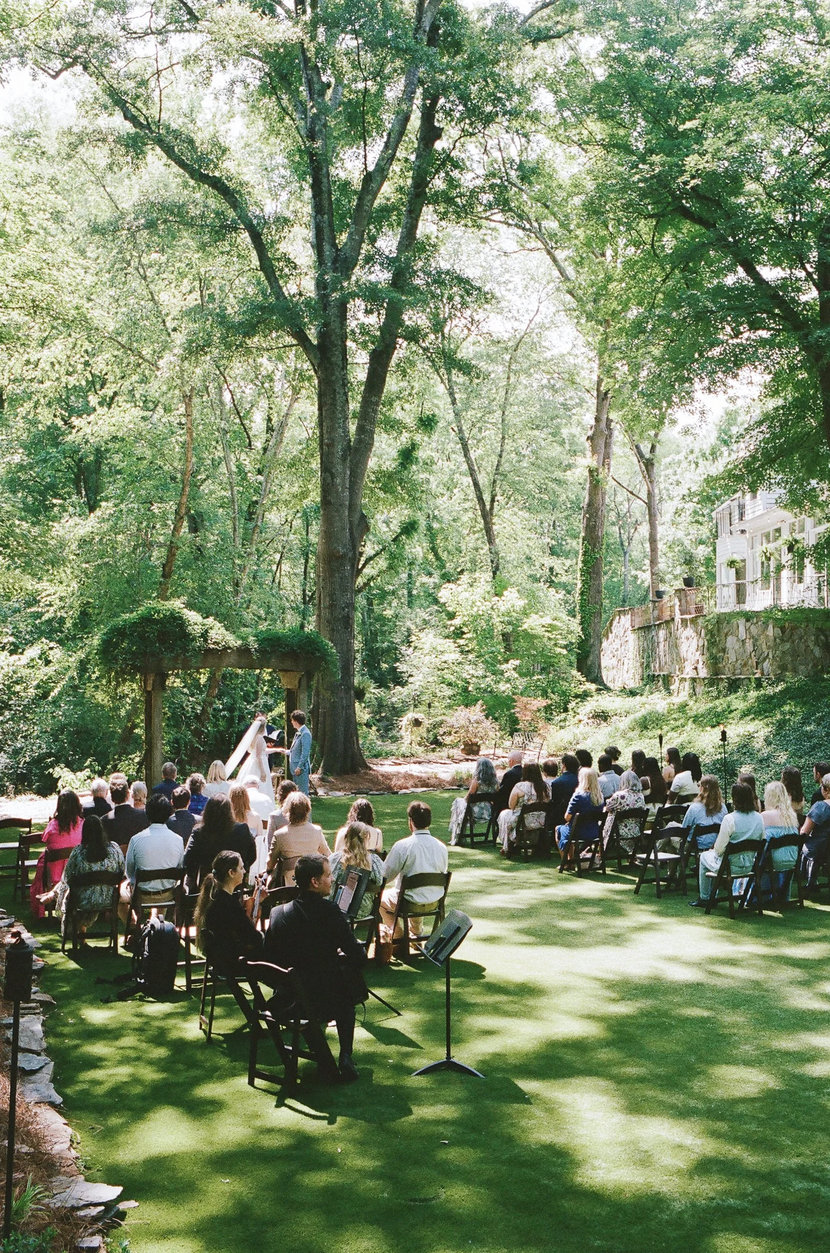 ClemsonAlumniWedding_RobertsonHomesteadRockHillSC_FilmPhotographer_ParksPictures