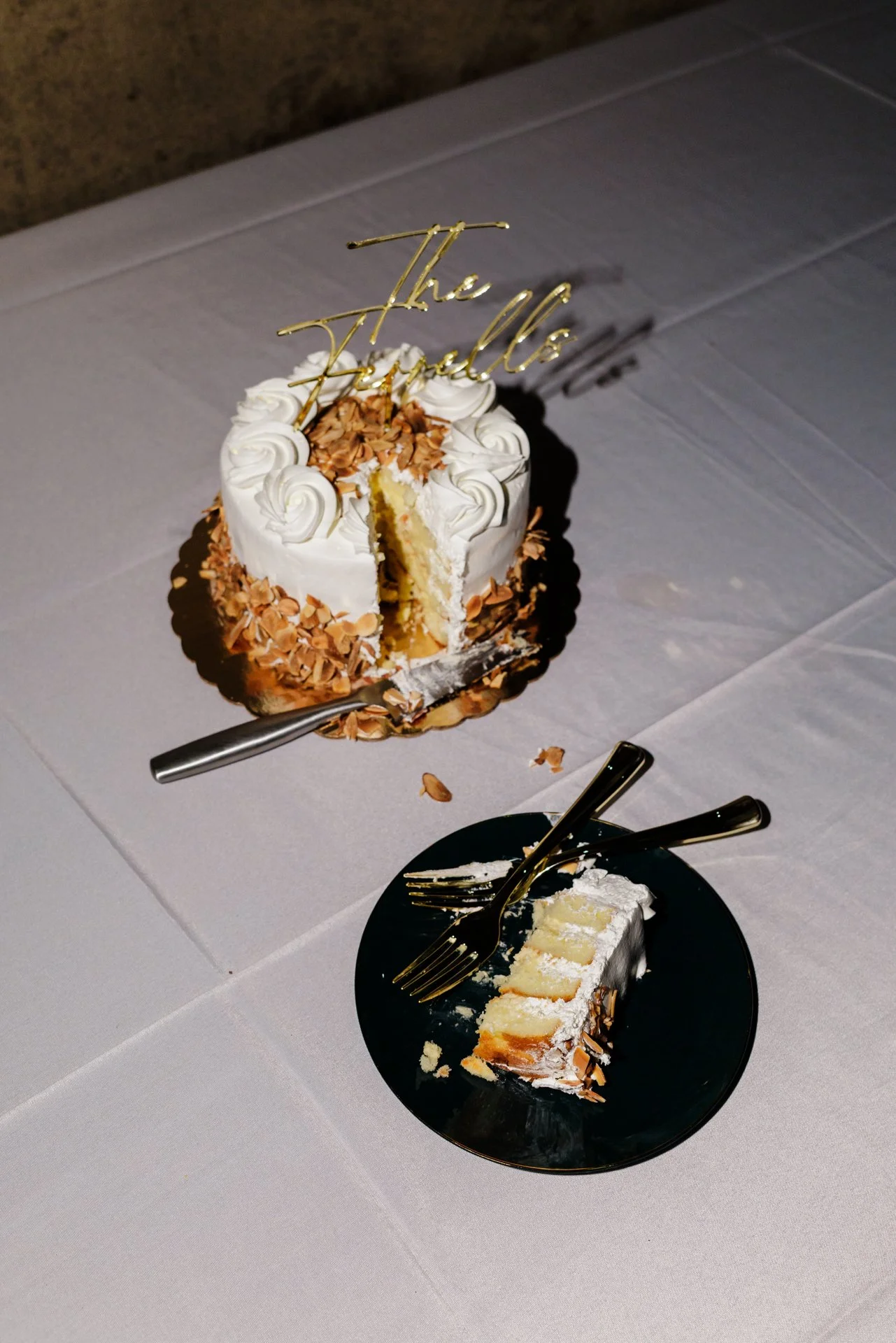 TheLongRoom_PlazaMidwood_CharlotteNCBestFilmWeddingPhotographers_ParksPictures_MichaelParks