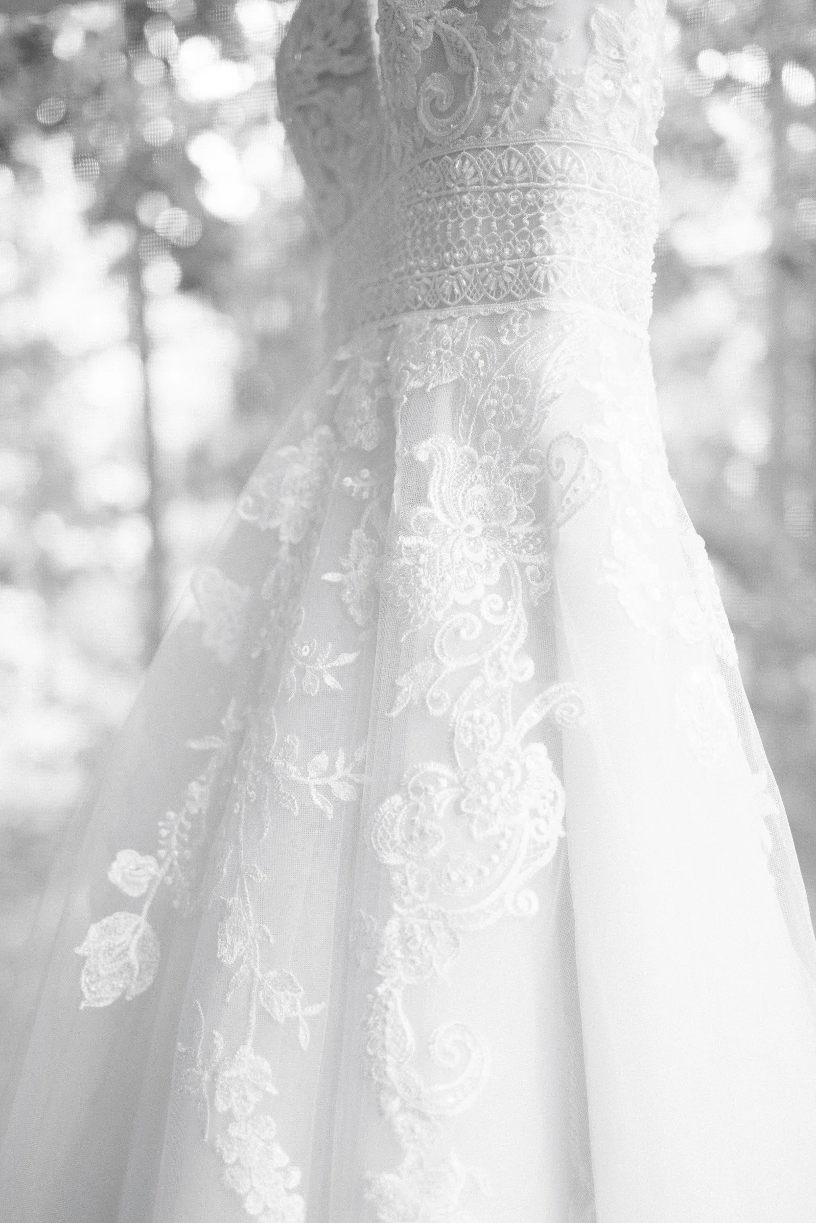 CharlotteWeddingPhotographer_ILBellaGardensWedding_ParksPictures-3.jpg