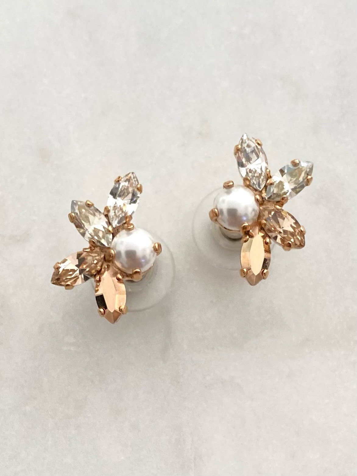Stones Of Atlantis Mili Stud in nudes and pearl