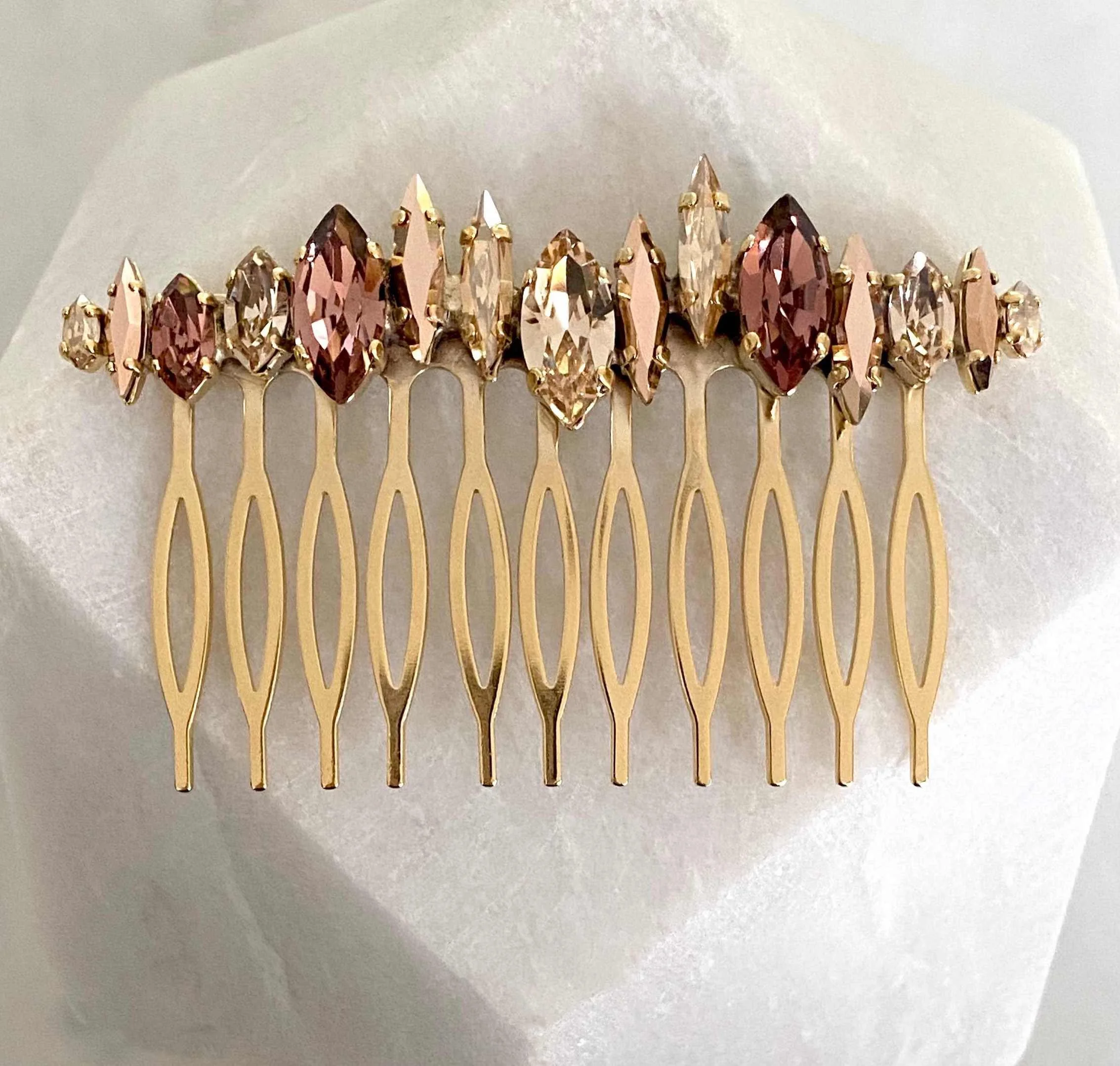 Stones Of Atlantis Pandroso Hair Comb in burgundy