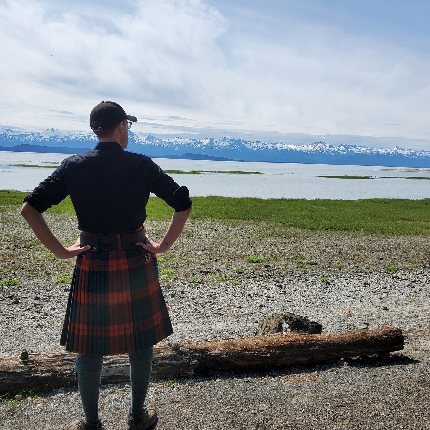 This time last year I was in Alaska for my cousin's wedding. 

I never thought I'd be piping through the mountains, the streets of Juneau, or giving impromptu bagpipe lessons at a 4th of July celebration.

Thanks, City of Juneau Pipes and Drums, for 