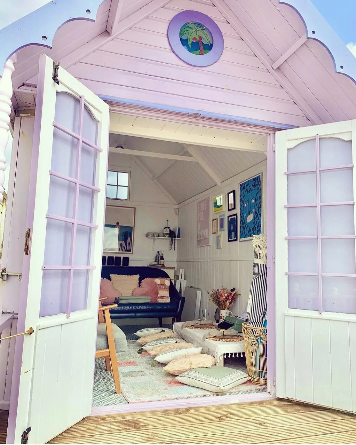 Look at this amazing picnic 🧺 set up by @supernovasleepover made for a special marriage proposal at our purple hut. ❤️❤️❤️
Photo Credits:
@supernovasleepover 
#beachhuts #westmersea #beachhut #beachhutsofinstagram #merseabeach #mersea #essex #lond