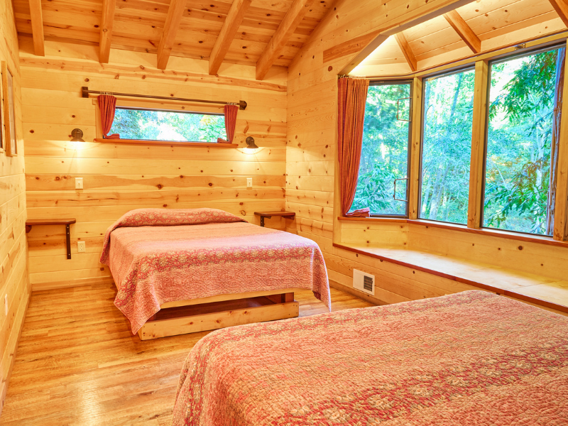 2 Bedroom with Kitchen Queen Beds.