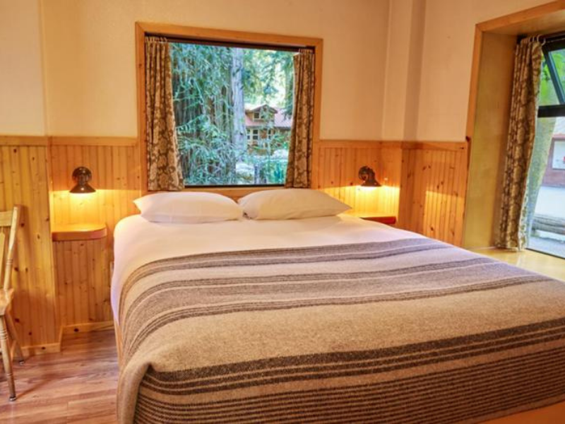 Main Bedroom in 1 Bedroom Loft with River View