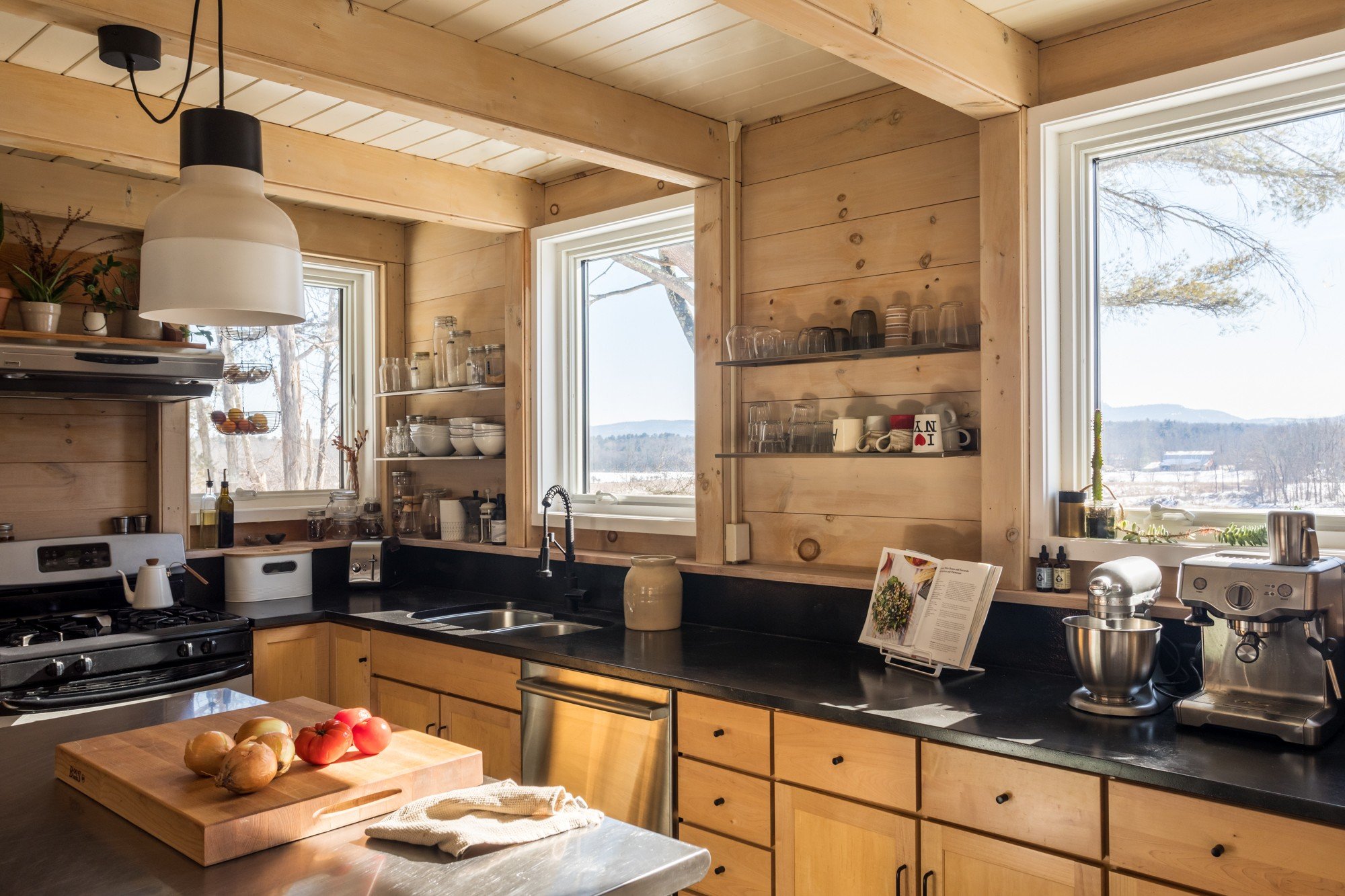 march2022homeprofile_web-5 2.jpg
