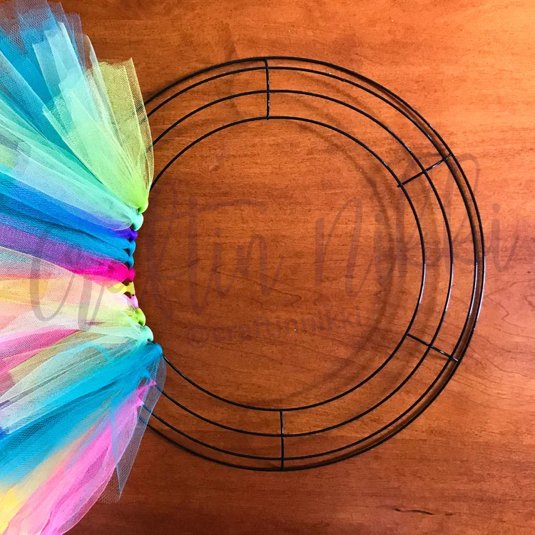 The Easiest Way to Make a Tulle Wreath