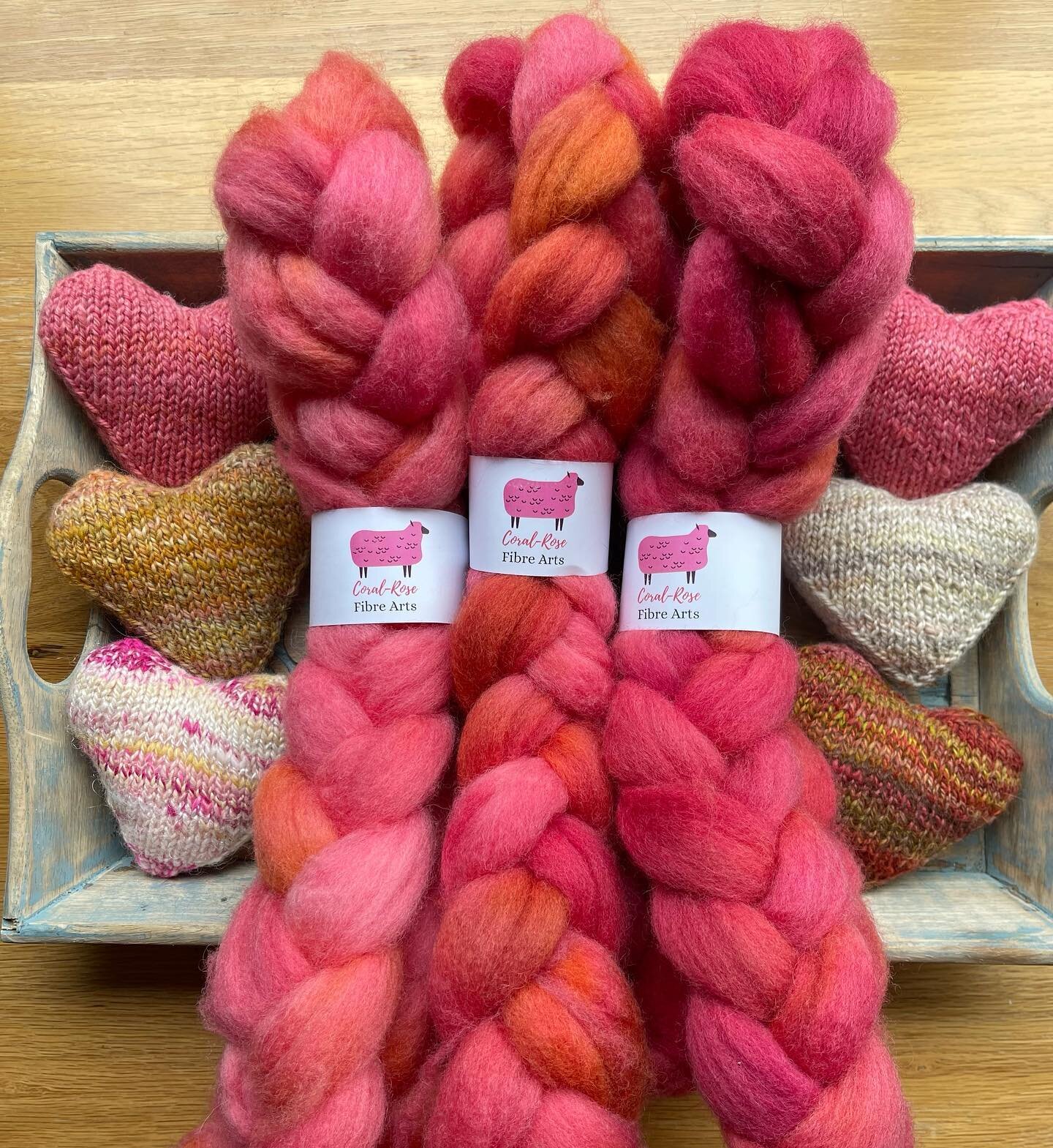 Some new fibre!  Lovely Shetland in my &lsquo;Coral-Rose&rsquo; colourway. 

Use code &lsquo;tdf2022&rsquo; for 15% off!!
 

#handspinning #handspun #handspunyarn #spinstagram #knitstagram #spinningfiber #spinningaddict #spinnersofig #spinners #spinn