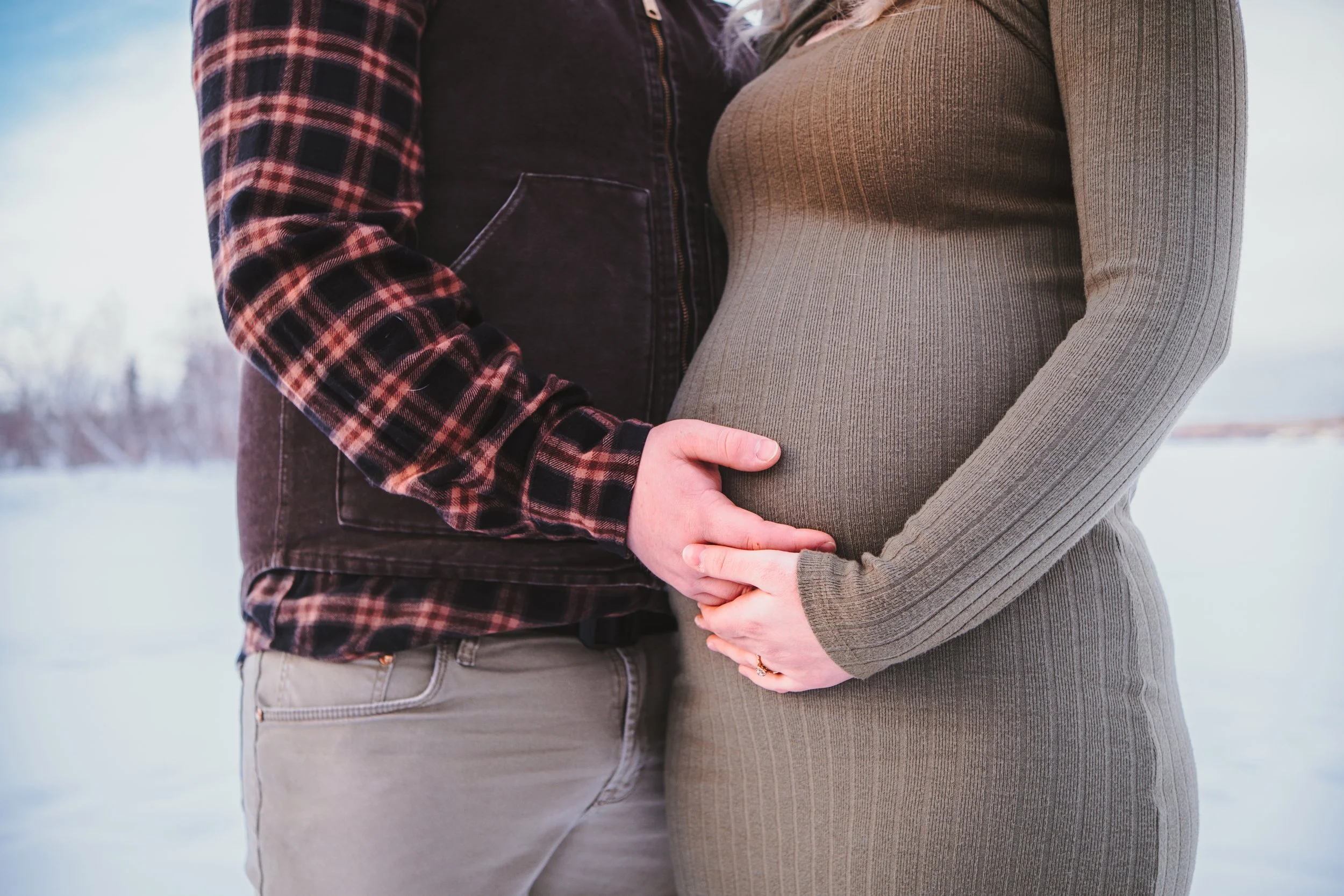 Kylie Cam Winter Maternity-29.jpg