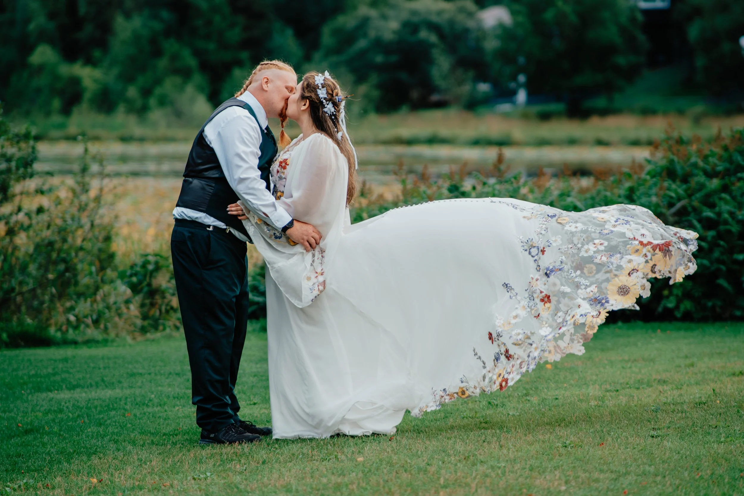 Neighbors Wedding Newlywed-53.jpg