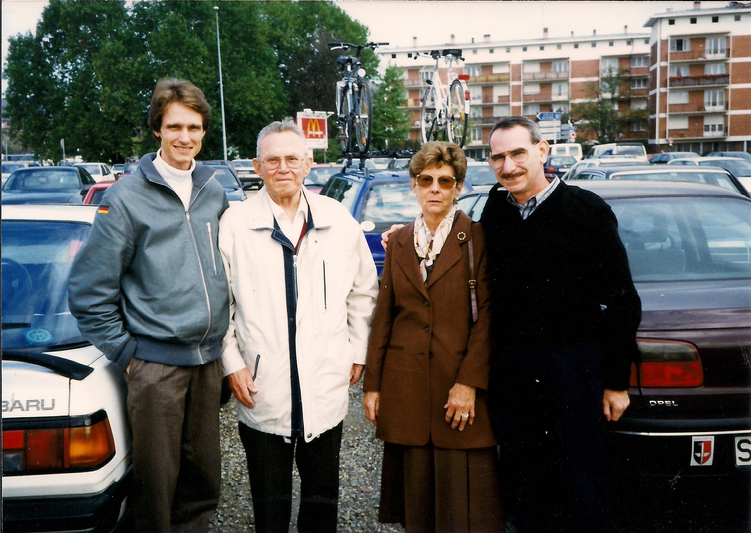 Colin, Walter Krupinski, Frau Krupinski, Jon Guttman 1999