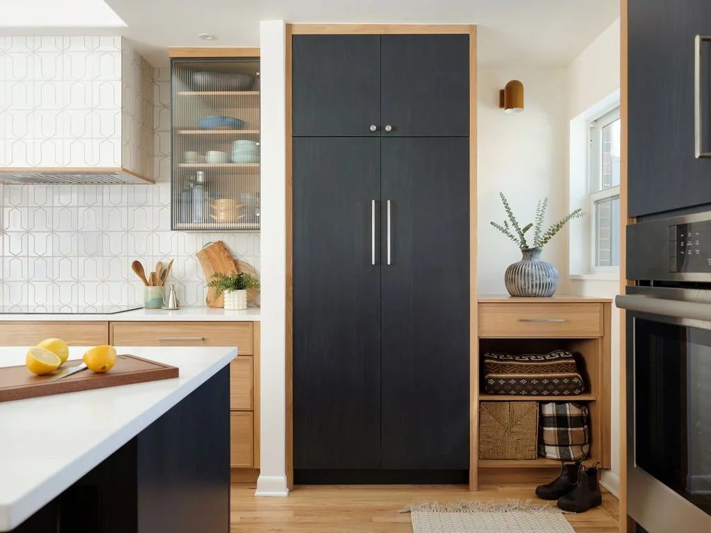 Award_SOBOHomes-Kitchen-Side-Entrance-Cabinet.jpg