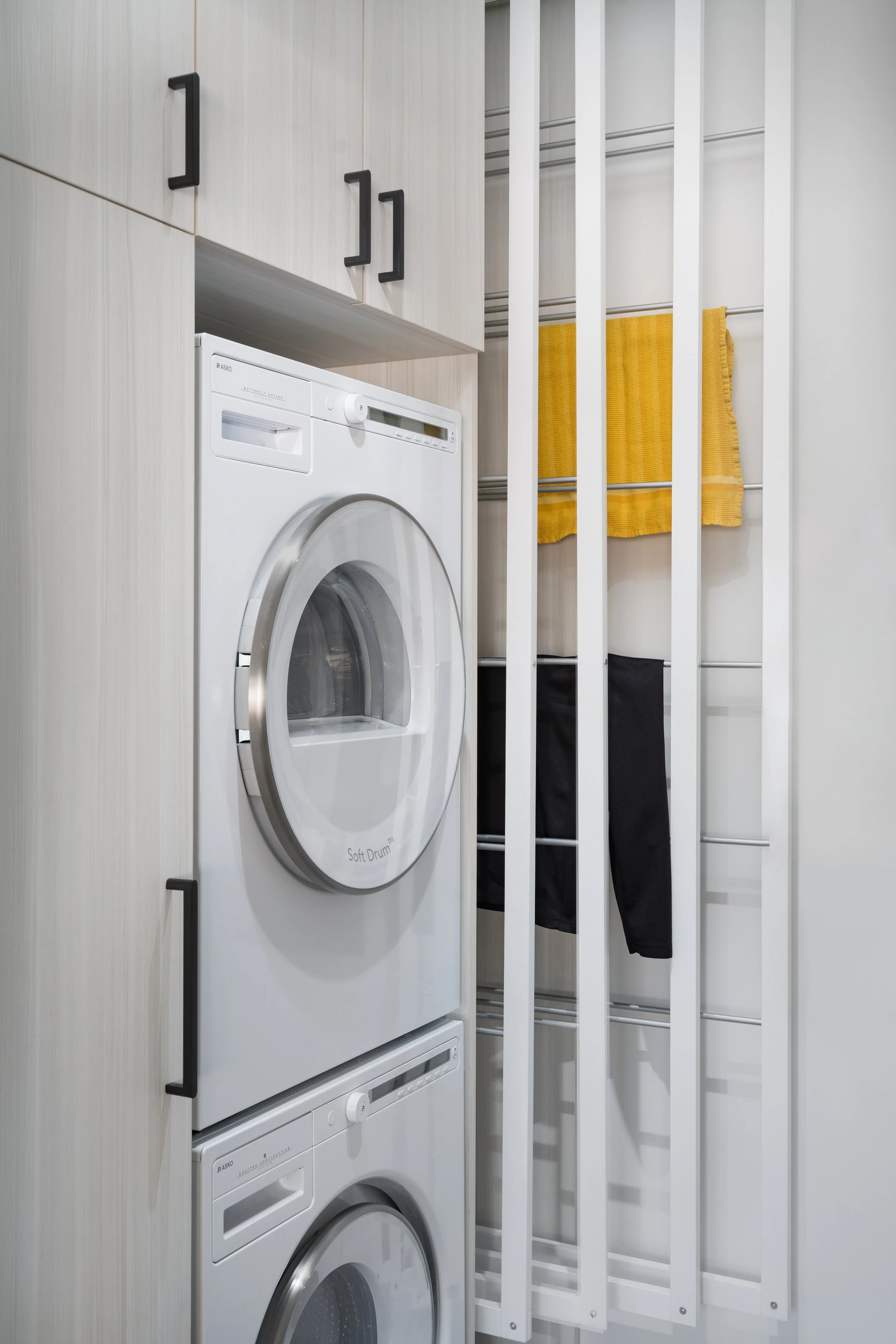 SOBOHomes_MartinDr_Laundry-Storage.jpg