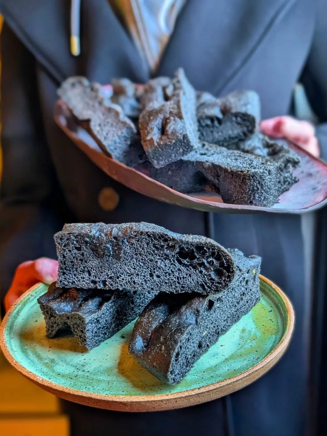Still thinking about how cool it was to have @foodkarmablog's custom plateware and @mamma_dough's black focaccia as part of our Wicked-themed dinner event a few weeks back! 😍💚🩷🖤

VERY magical! ;) 

#theprairieemporium #wickedthemusical
#yycarts #