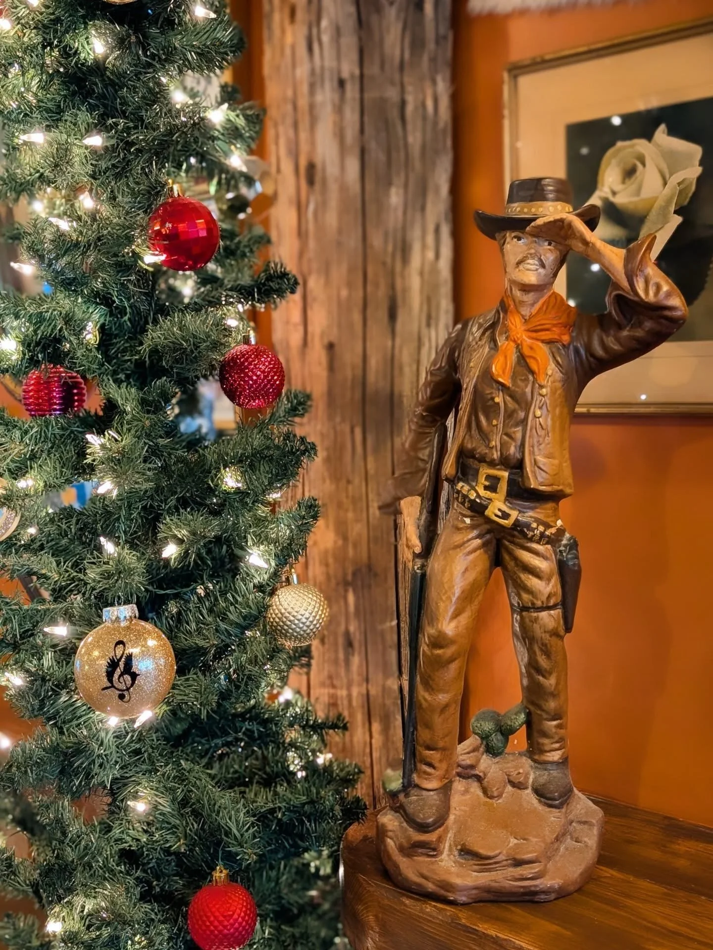 🎄☃️ Happy holidays from our quirky little space to yours! 

We're officially done our events for 2025 ☃️ So now we are taking a well-deserved 2 weeks off to spend time with family and friends. (And we hope you're doing something similar!)

😚

#thep