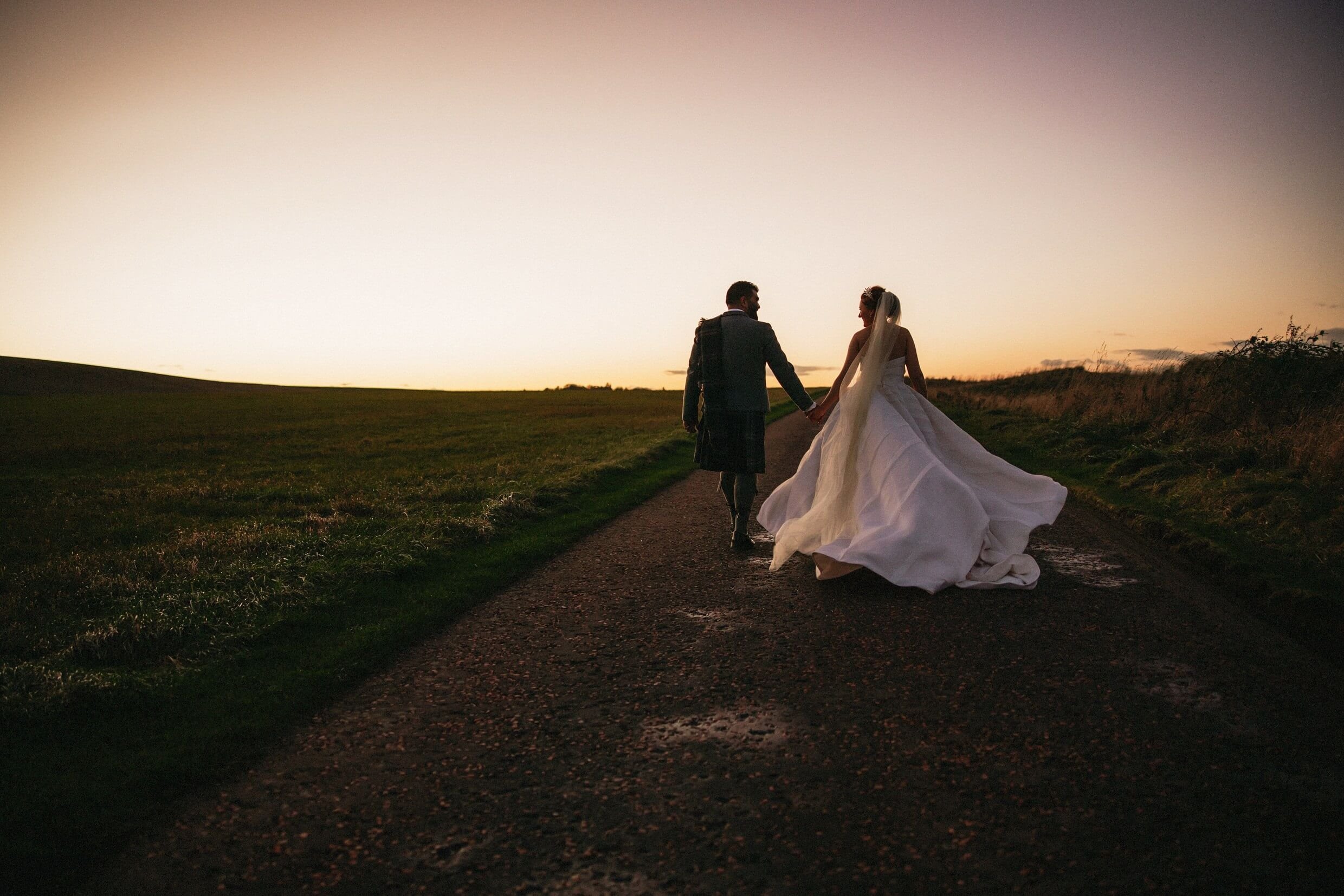 Golden+Hour+Wedding+photos~8.jpg