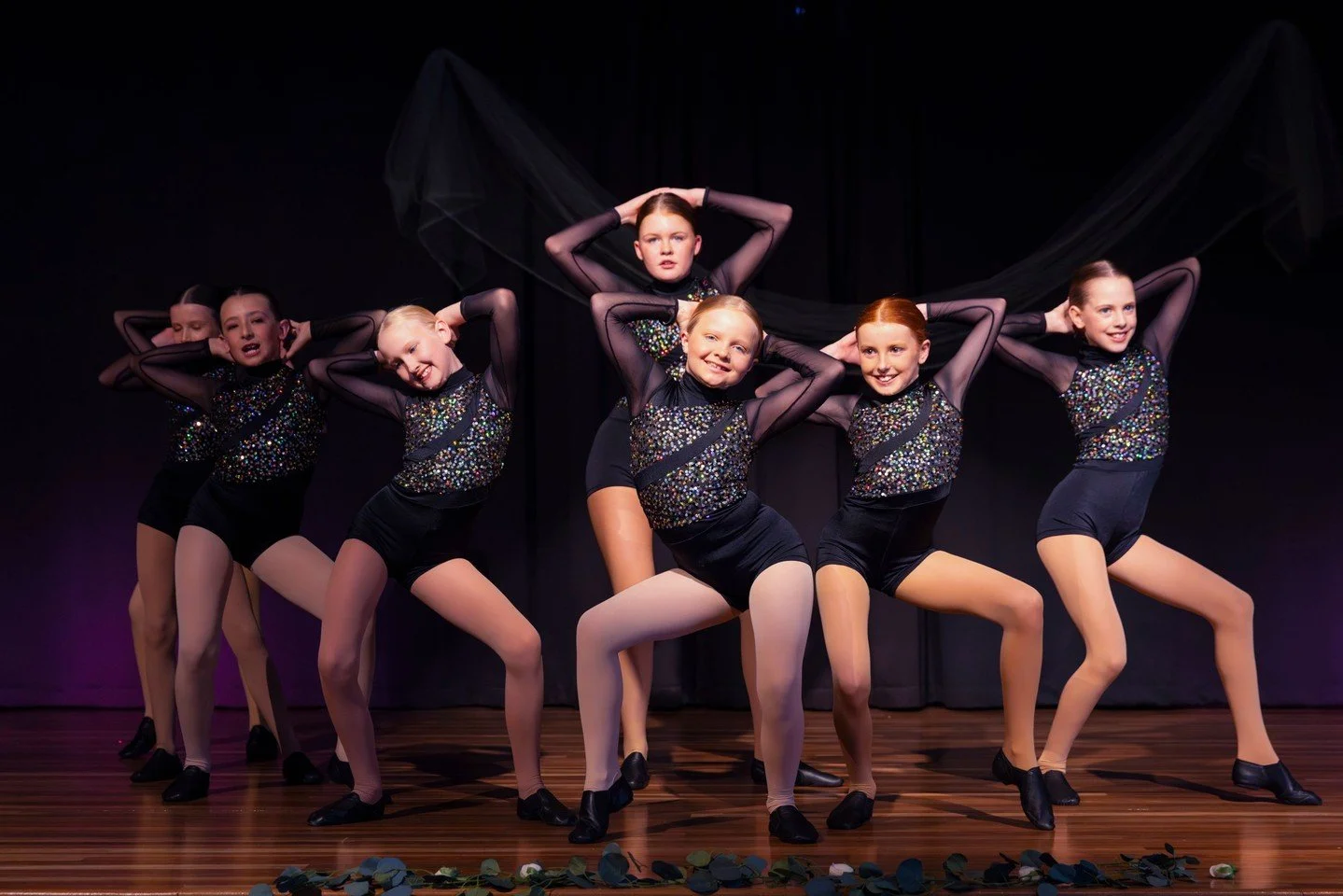 It's spring time and that means concert season is just around the corner!

Important dates to pop in your calendar 🗓️ 

🧡  Last day of Term 3 - Sat 26 Sep 
🌴  First day of Term 4 - Mon 12 Oct 
👗 Dress Rehearsal - Wed 11 Nov
🎤 Studio Rehearsal - 