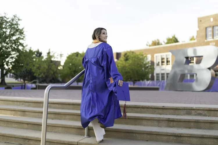 boise-senior-portirats-BSU-grad.webp