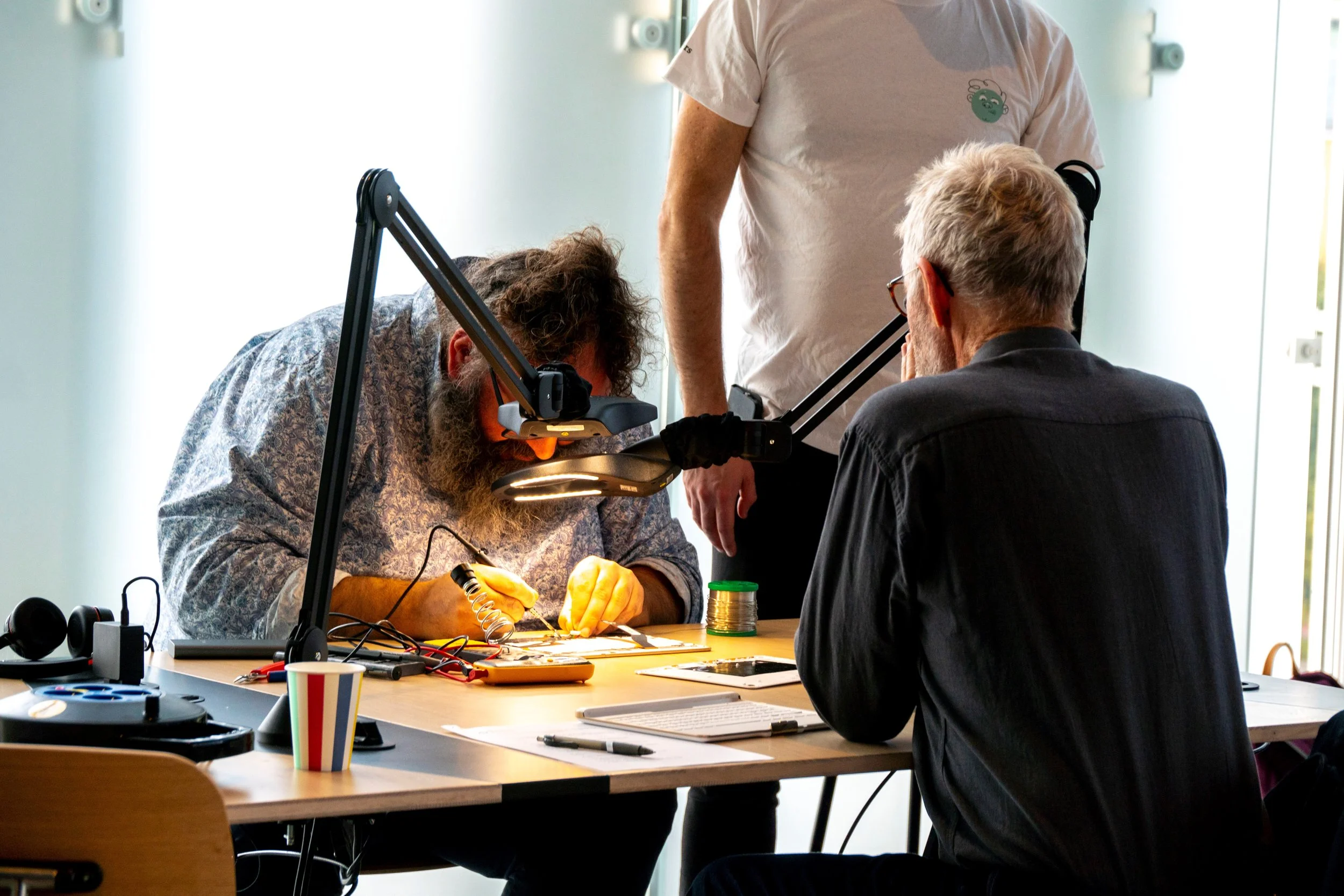 Fiksefest på Egna! - Reparer elektronikk med Restarters