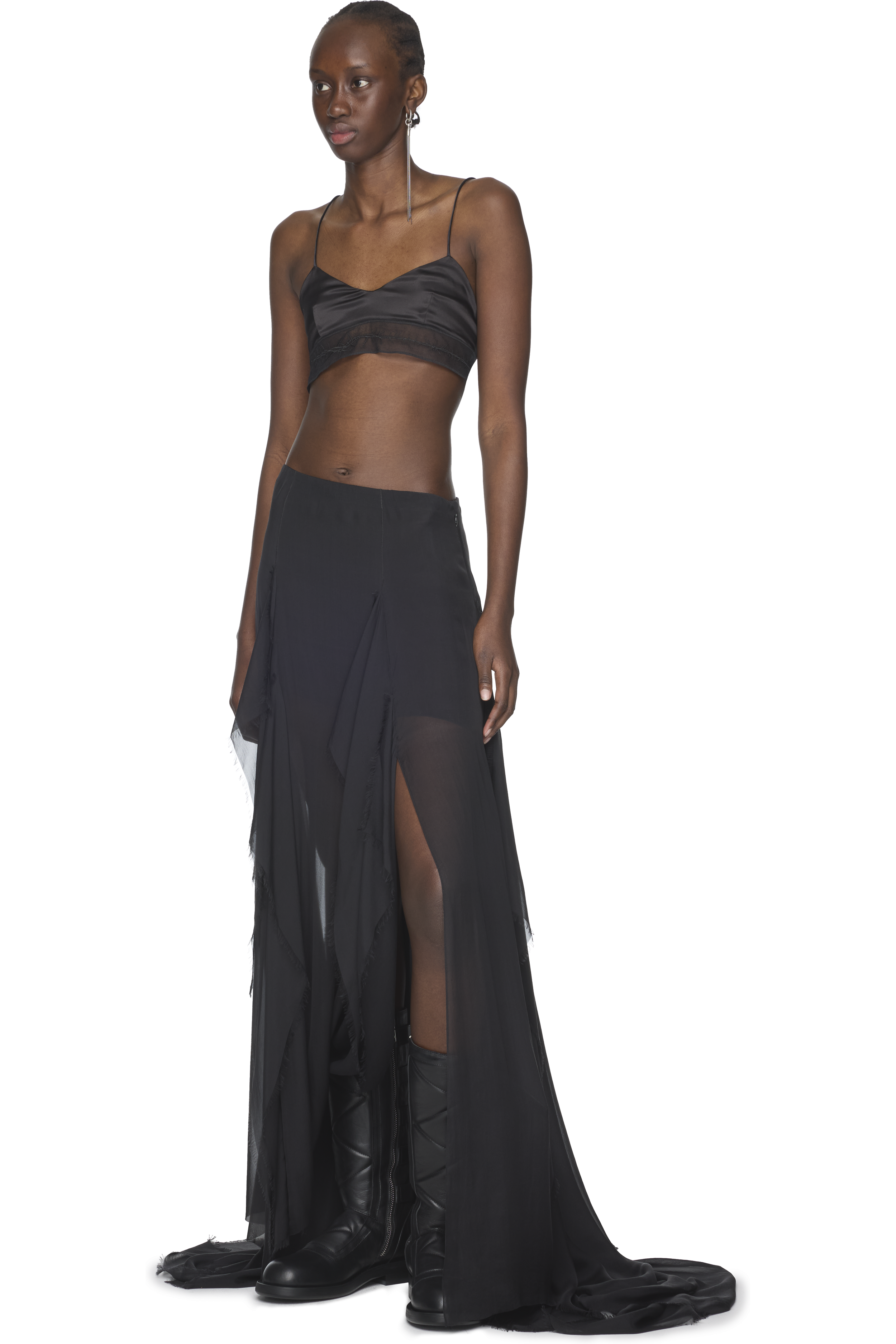 FW24_Ann-Demeulemeester_OnModel19_ModelSunday_SKUANND100337010_SKUANND100326021_SKUANND100311028028_SKUANND100344024024_Contra.png