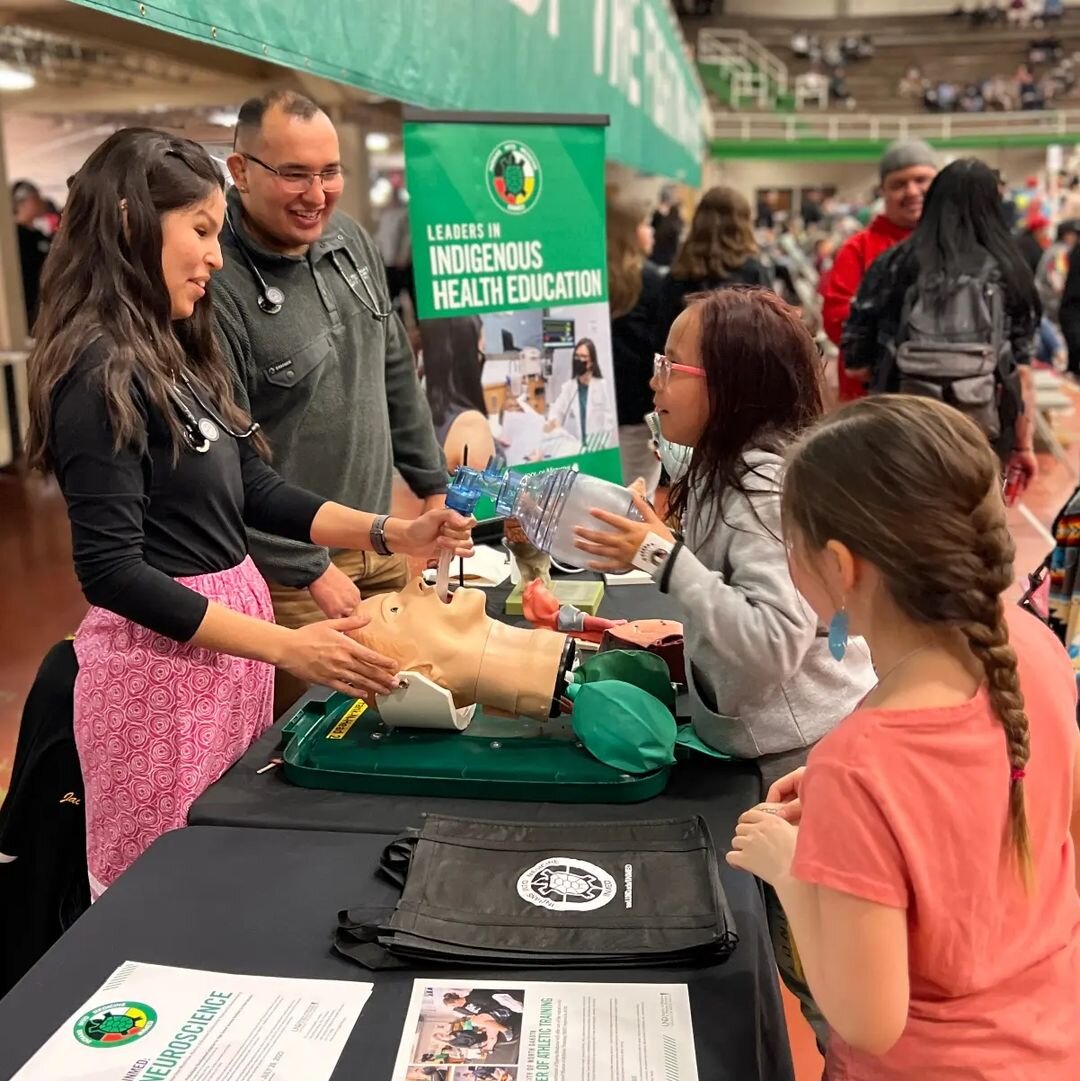 Recently We Are Healers Healing Community Circle Cohorts Waylon DeCoteau (Standing Rock Sioux Tribe, Turtle Mountain Band of Chippewa) @juhsway and Tarlynn Nicole Tonepahhote (Kiowa and Oneida) @tarlynn.tonepahhote tabled for University of North Dako