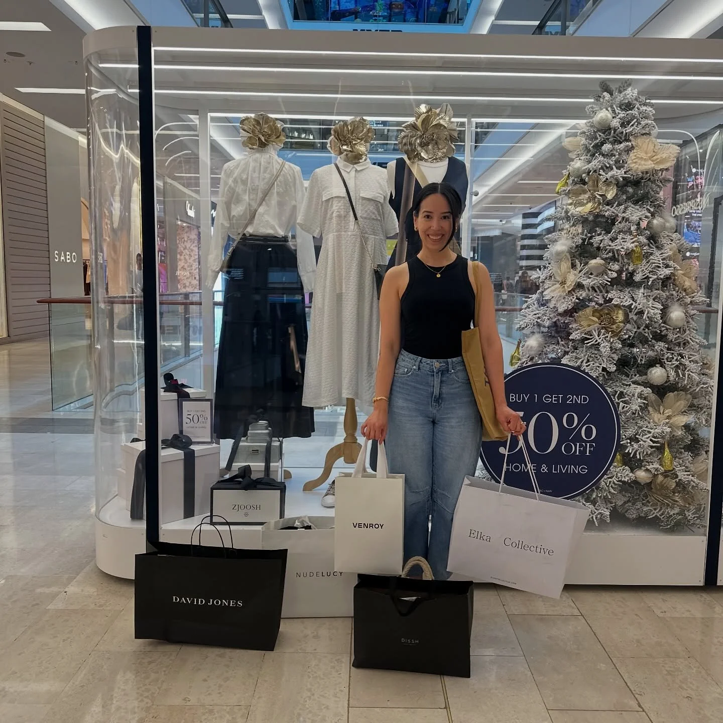 • P E R S O N A L - S H O P P I N G • 
#styledbyjadeandco #sydneystylist #personalshoppingservice 
Yesterday was a summer top up for one of our very special regular clients.
We began at Bondi Beach shopping the boutiques and then continue