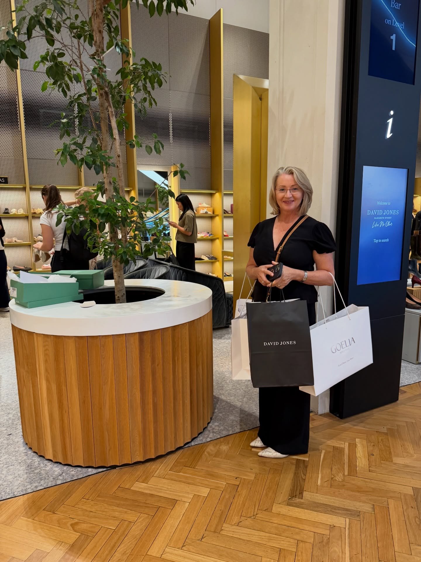 &bull; P E R S O N A L - S H O P P I N G &bull;

Today&rsquo;s personal shopping service was for one of our favourite regular clients.

She was looking to refresh her wardrobe to suit her evolving style and changing body shape.

We also needed to fin