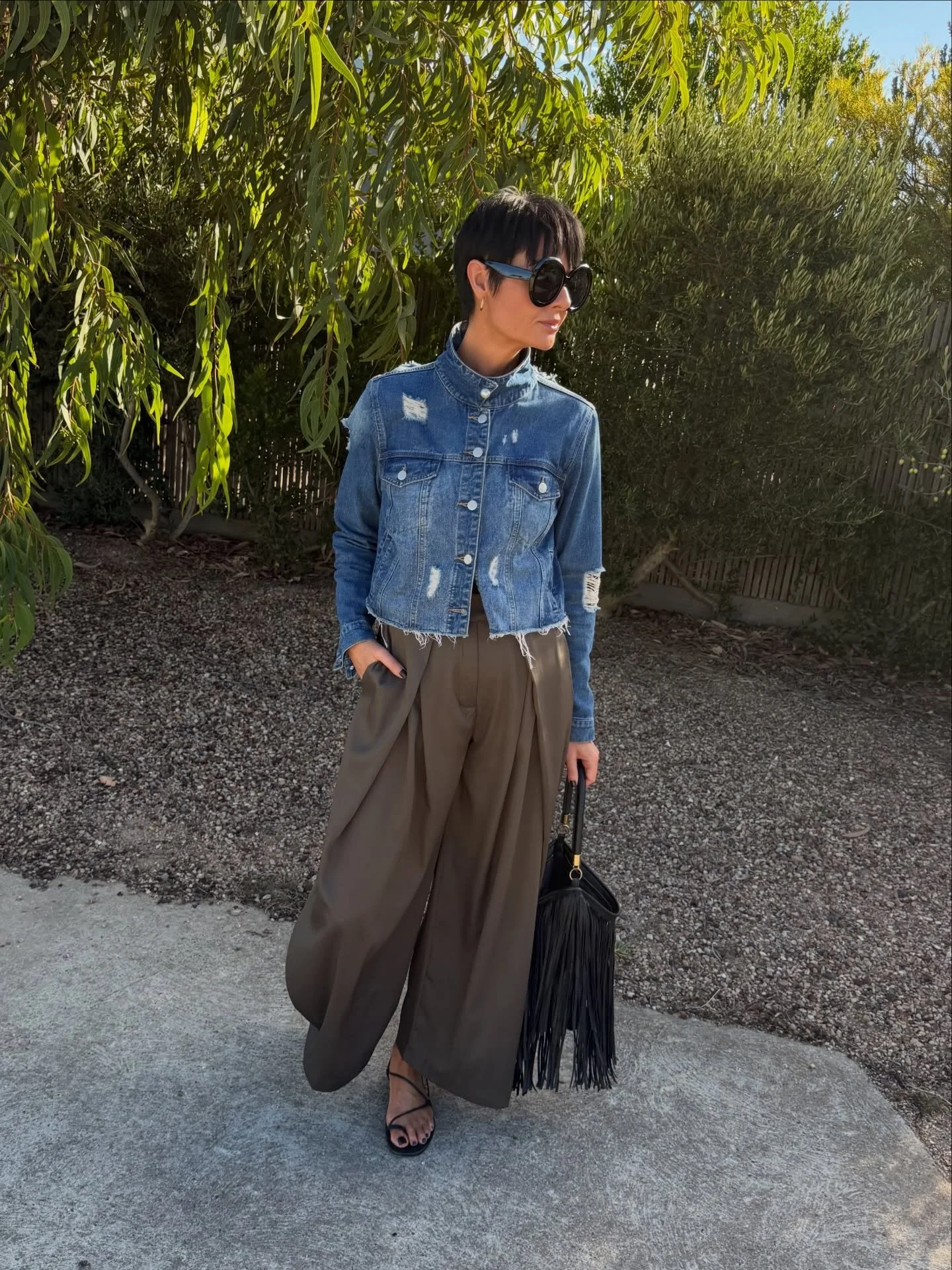 HAPPY WEEKEND 💚 

Today&rsquo;s look is built around those viral ZARA pants (you know the ones), styled back with a very old distressed denim jacket I&rsquo;ve reworked into a funnel neck for a more elevated feel. Paired with equally loved Seed sand