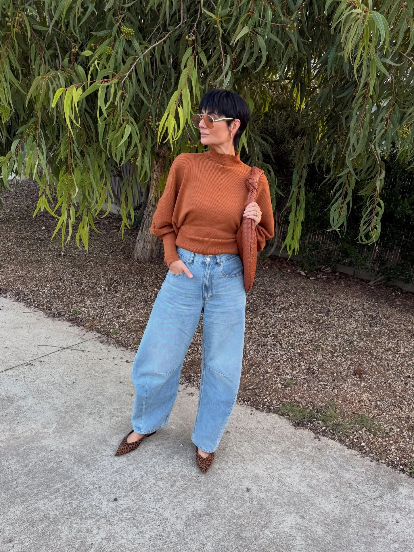 SUNDAZE 🧡

When you receive new pieces in the post and you&rsquo;ve already worn them twice in the first week&hellip; you know they&rsquo;re about to become wardrobe favourites #outfitsonrotation 

This gorgsous burnt orange knit from @dref.official
