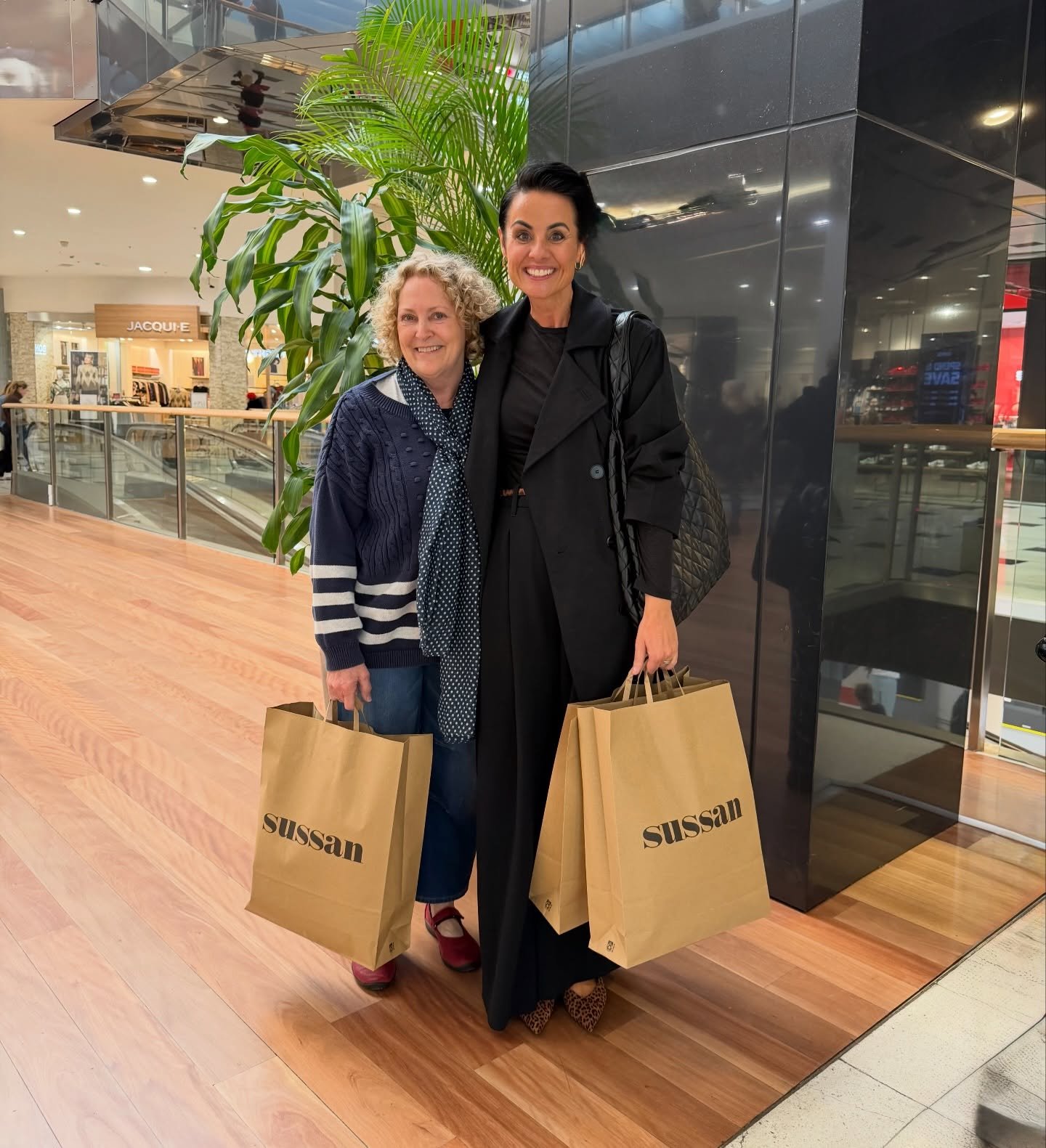 &bull; P E R S O N A L - S H O P P I N G &bull;

Today I had the absolute pleasure of taking Margaret on a 2-hour Personal Shopping experience at Westfield Geelong. 

Margaret is retired and wanted help finding brands, silhouettes and styles that tru