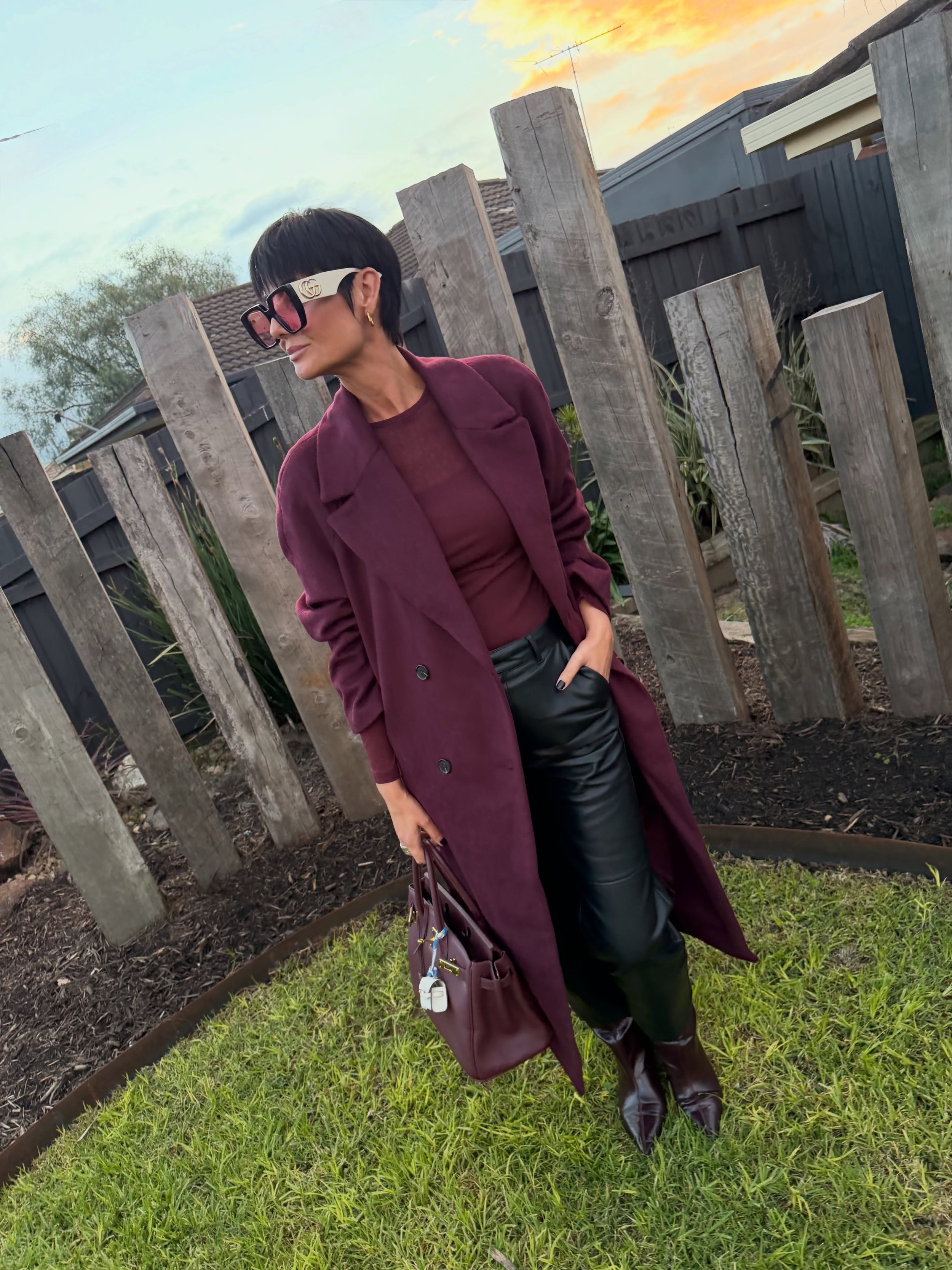 BURGUNDY HUES 

Today&rsquo;s look was all about monochromatic styling in this season&rsquo;s must-have colour. 
Rather than wearing burgundy from head to toe, I created a strong foundation with black before layering different shades and textures of 