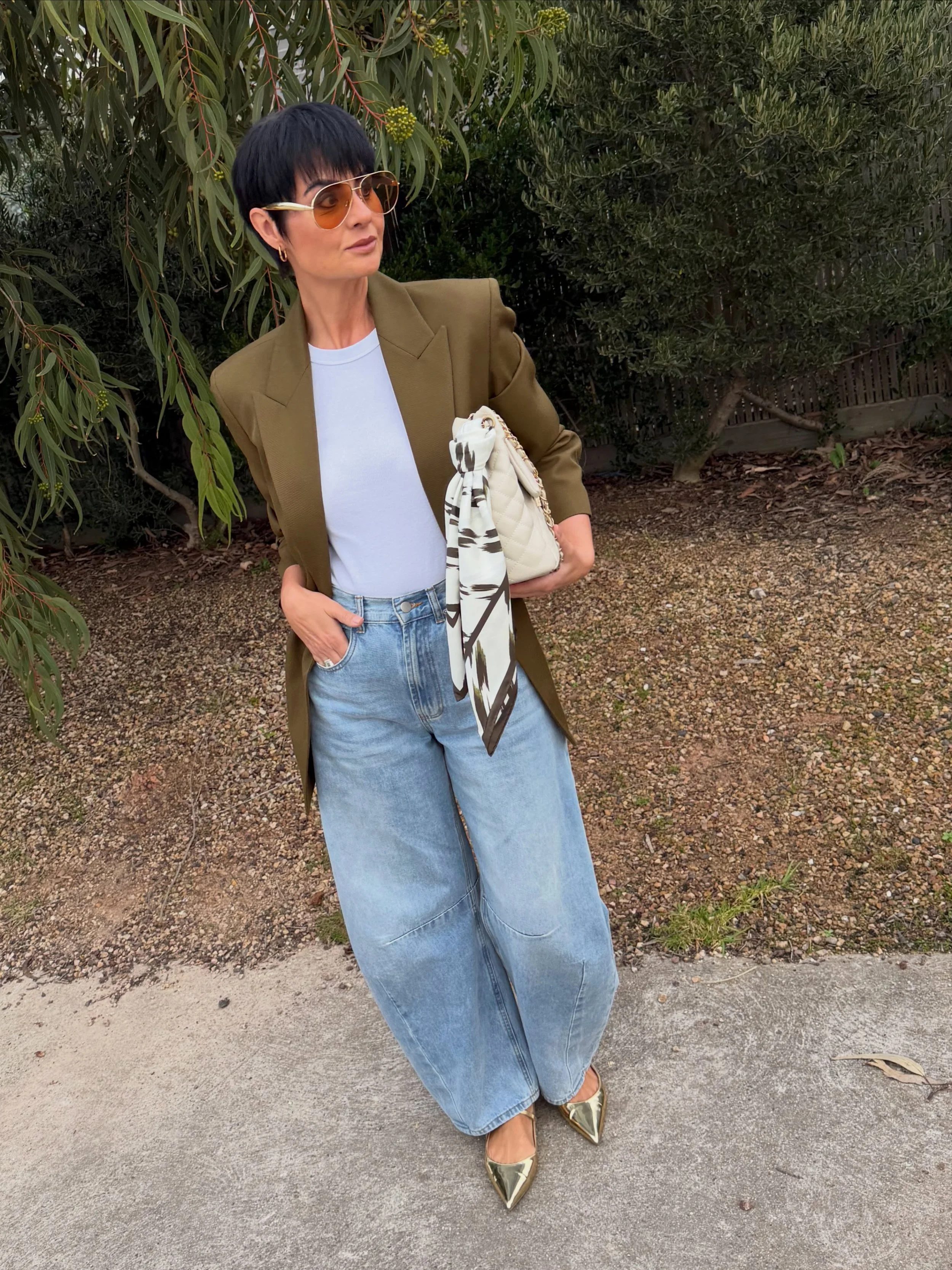 WEEKEND STYLE 🤍 

Today&rsquo;s look is all about this gorgeous blazer from @witcheryfashion @laraworthington collection and it&rsquo;s exactly the kind of piece I love investing in.

A blazer is part of my everyday style uniform. It instantly eleva