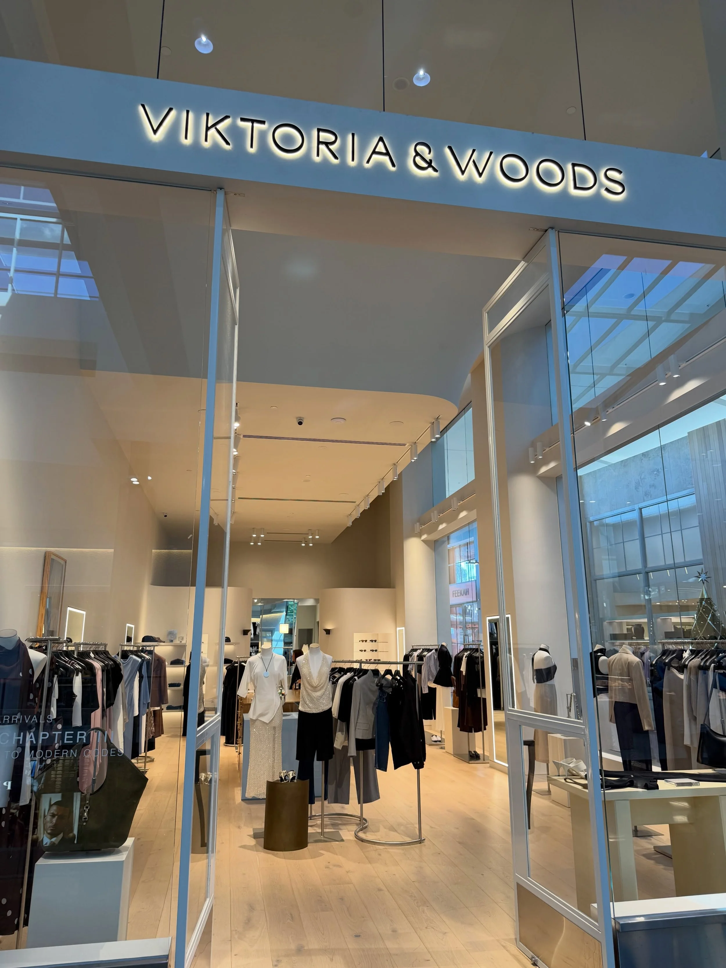 A BEAUTIFUL EVENING WITH VIKTORIA &amp; WOODS ✨

Last night, I had the pleasure of hosting another beautiful VIP evening with @viktoriaandwoods at their @westfielddoncaster boutique.

An evening of discovering the latest collection, champagne, fashio