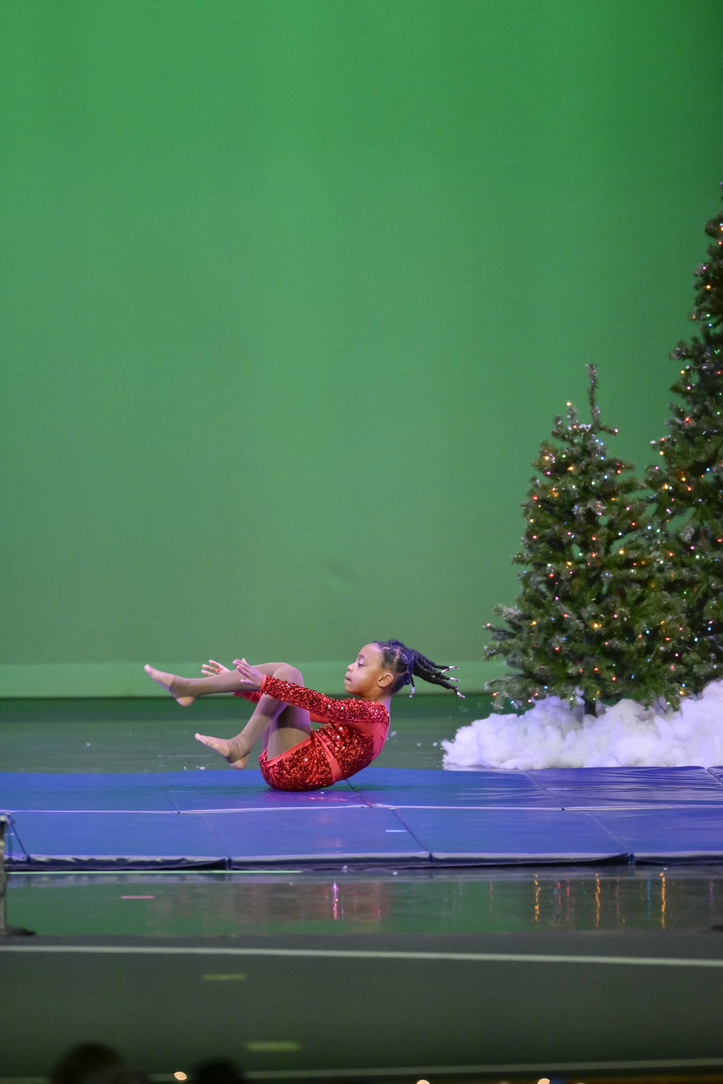 12.13-6PM_02.Here Comes the Snow20251213-_Z8A2569.jpg