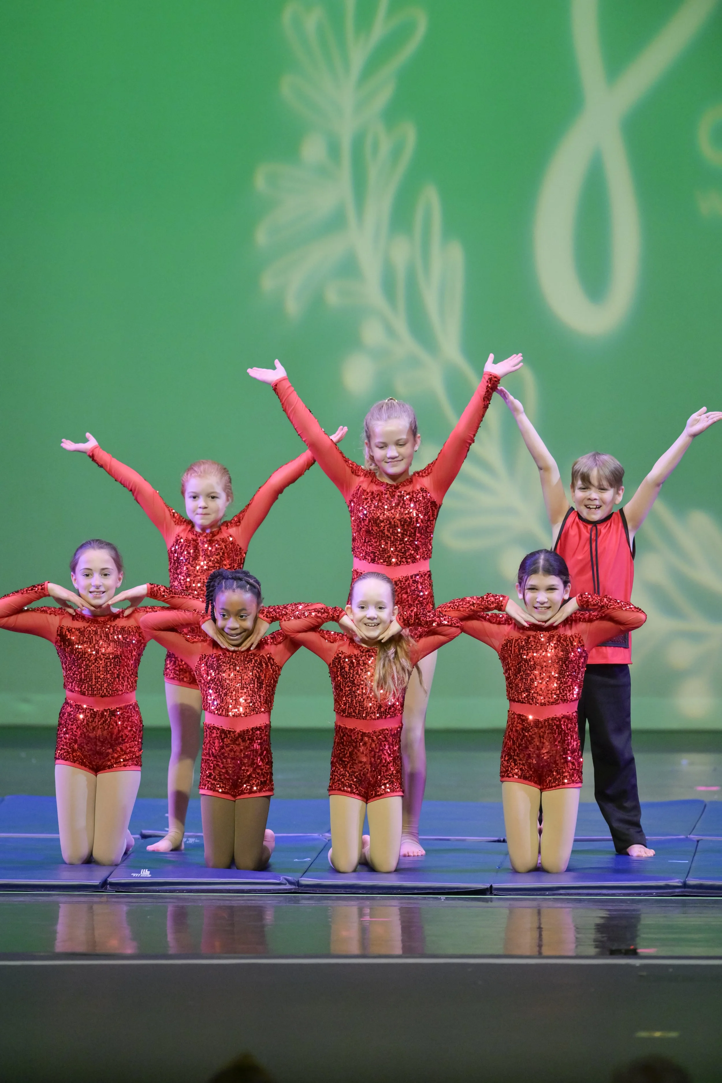 12.13-6PM_02.Here Comes the Snow20251213-_Z8A2632.jpg