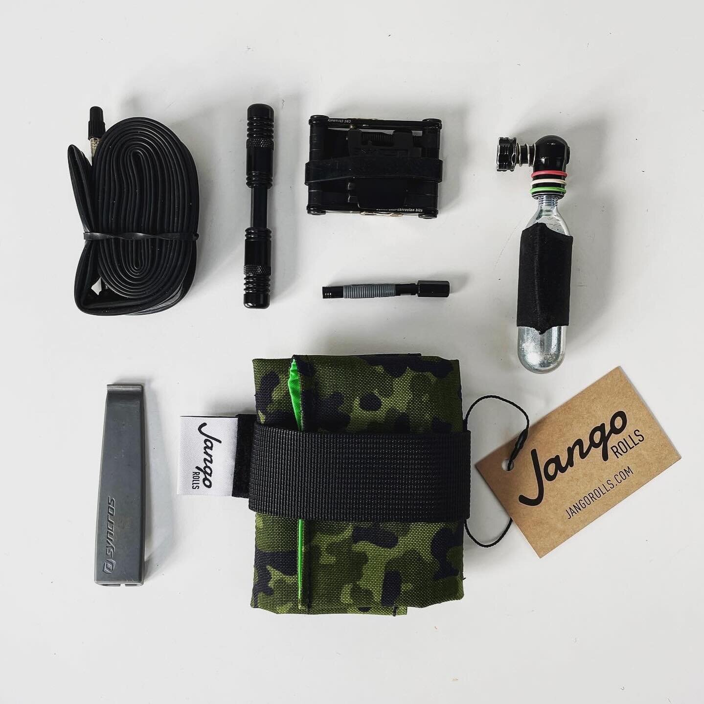 Camo Tool Roll. Size small. Loaded with the essentials. 👌

Free UK delivery on all orders. Free international delivery on orders over &pound;100.

#jangorolls #toolroll #gravelbike #gravelgrinder #gravelbikes #roadbike #windsor #handmade #bikepackin
