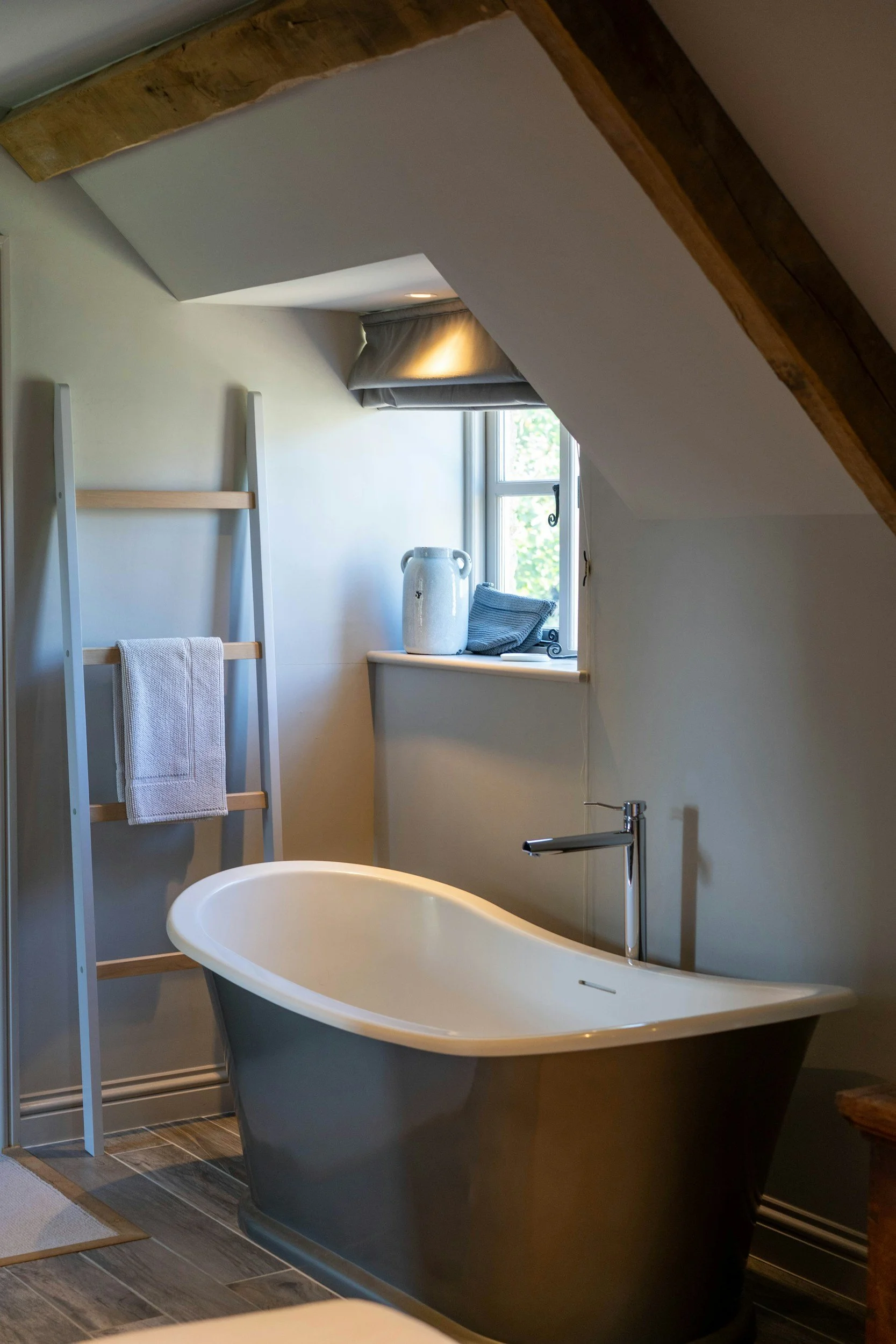 Bathroom Solutions in Aylesbury, Thame, High Wycombe, Princes Risborough, Waddesdon, Amersham, Tring, Great Missenden, Long Crendon