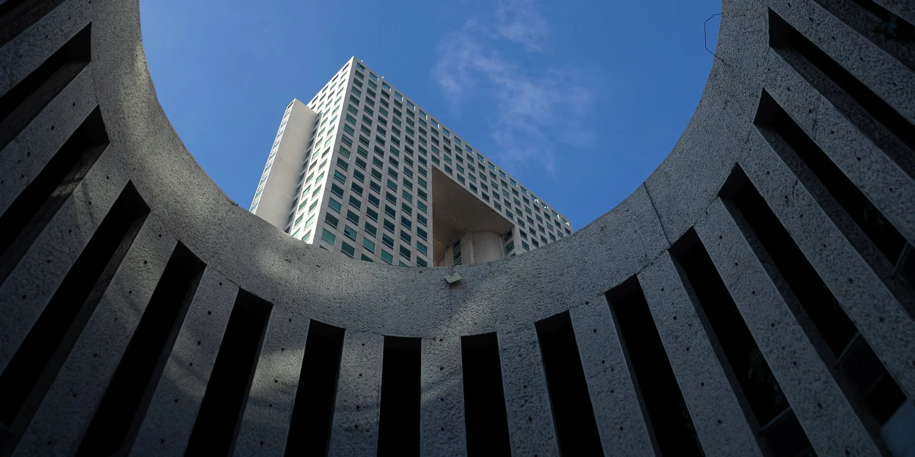 Centenario de Teodoro González de León: arquitecto detrás de Torre Arcos Bosques