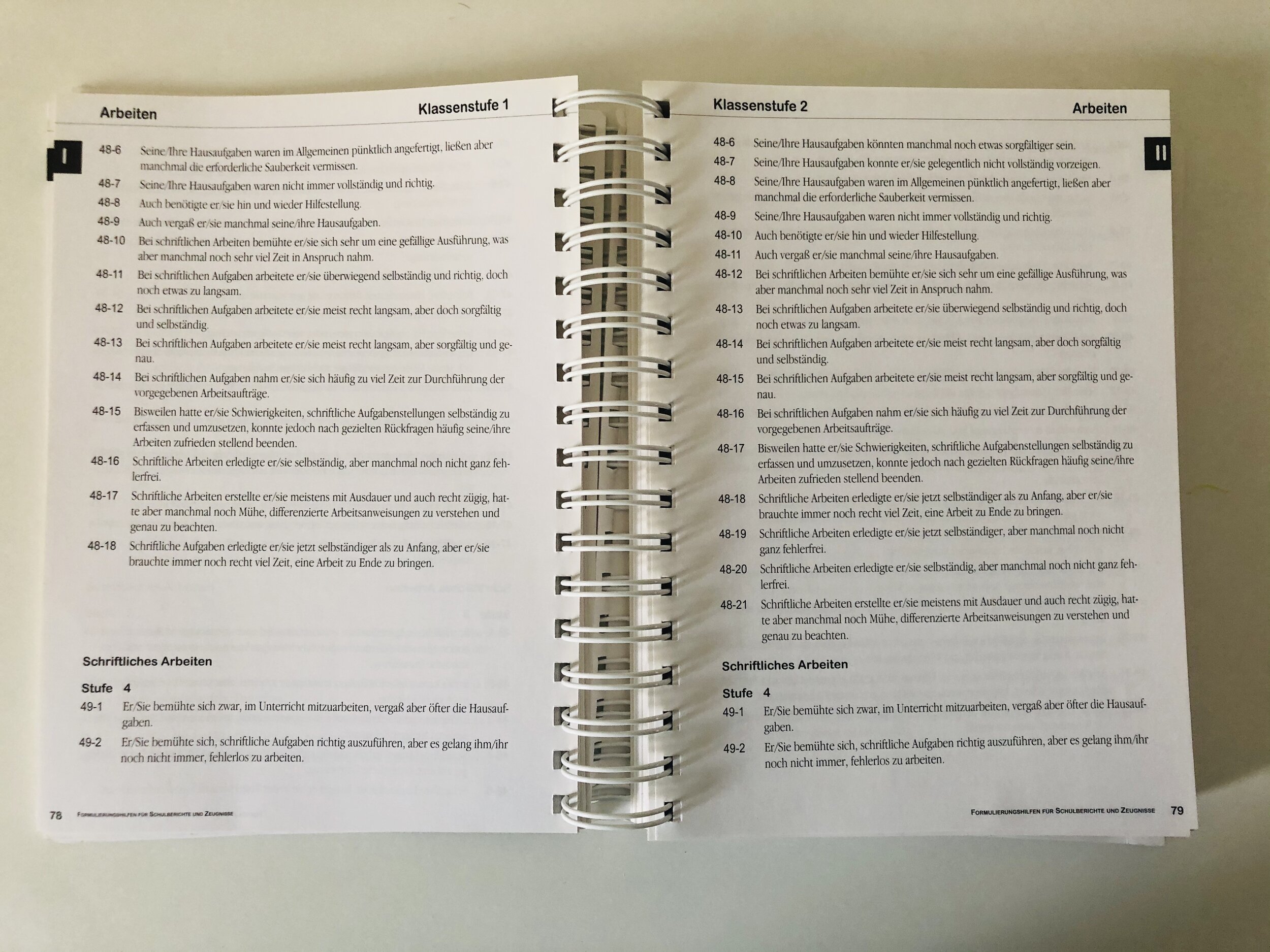  Buch Formulierungshilfen für Schulberichte und Zeugnisse 