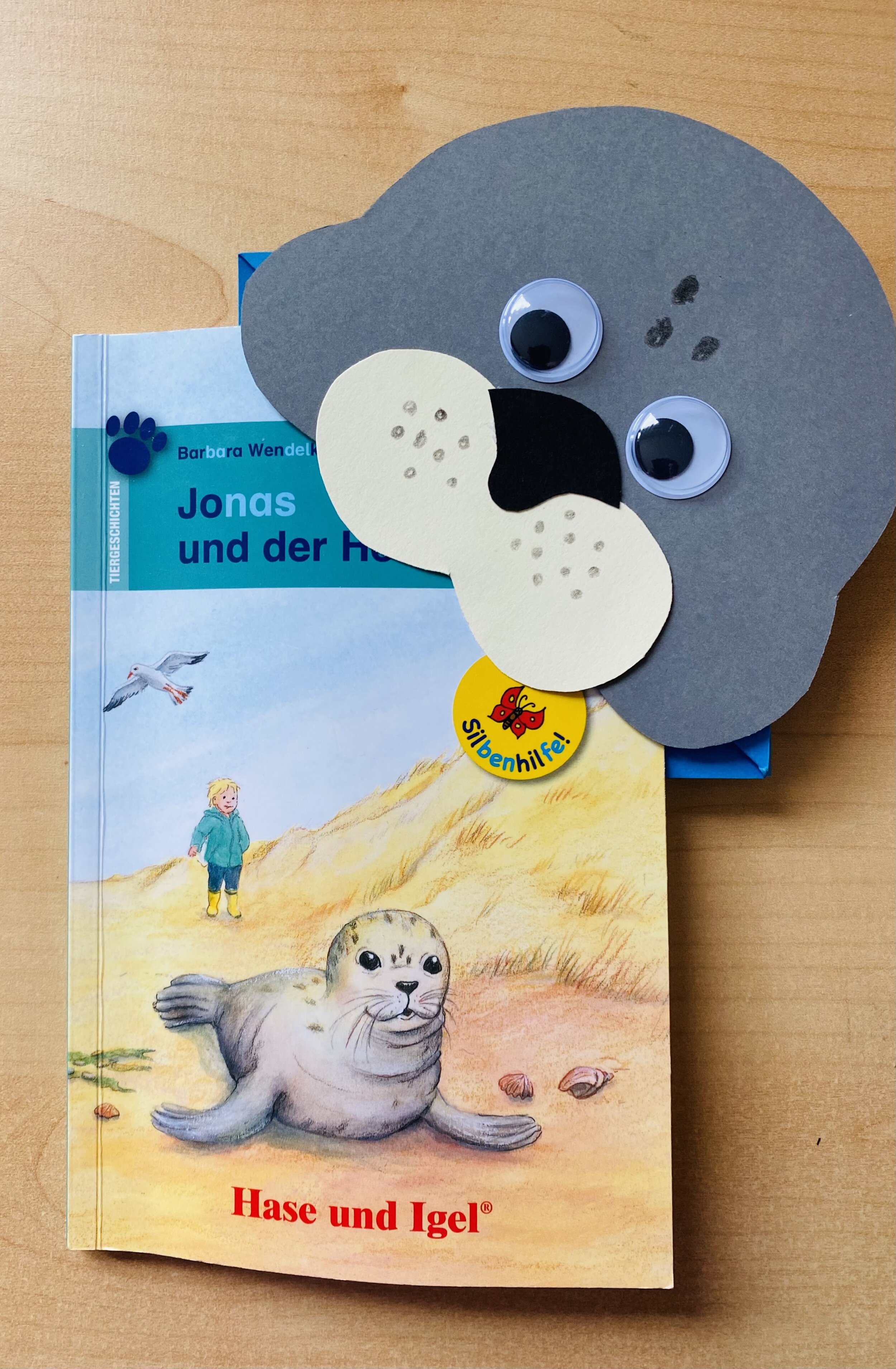  Buch Jonas und der Heuler mit passendem Lesezeichen 